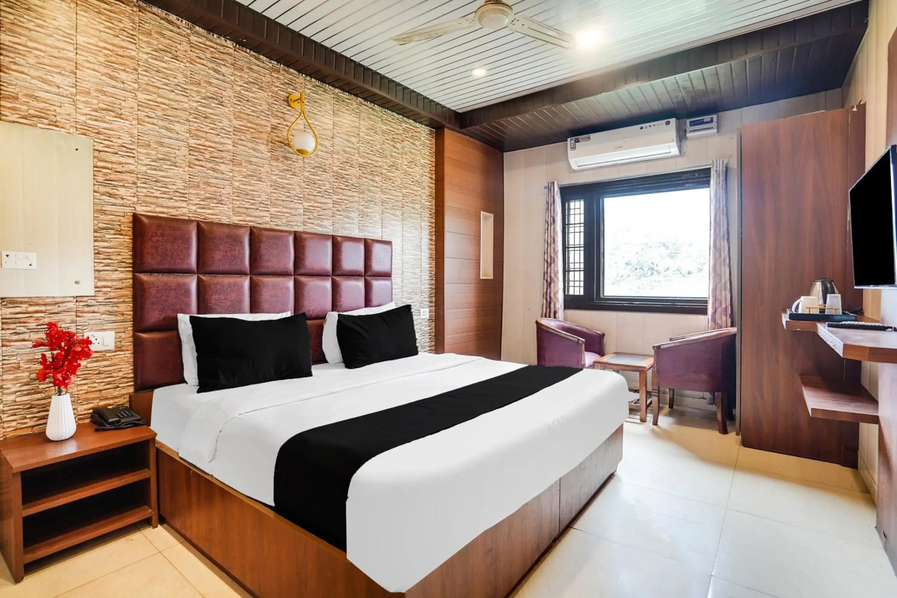 Standard Double Room - single occupancy in FabHotel Doon Maira Standard Double Room - single occupancy in FabHotel Doon Maira