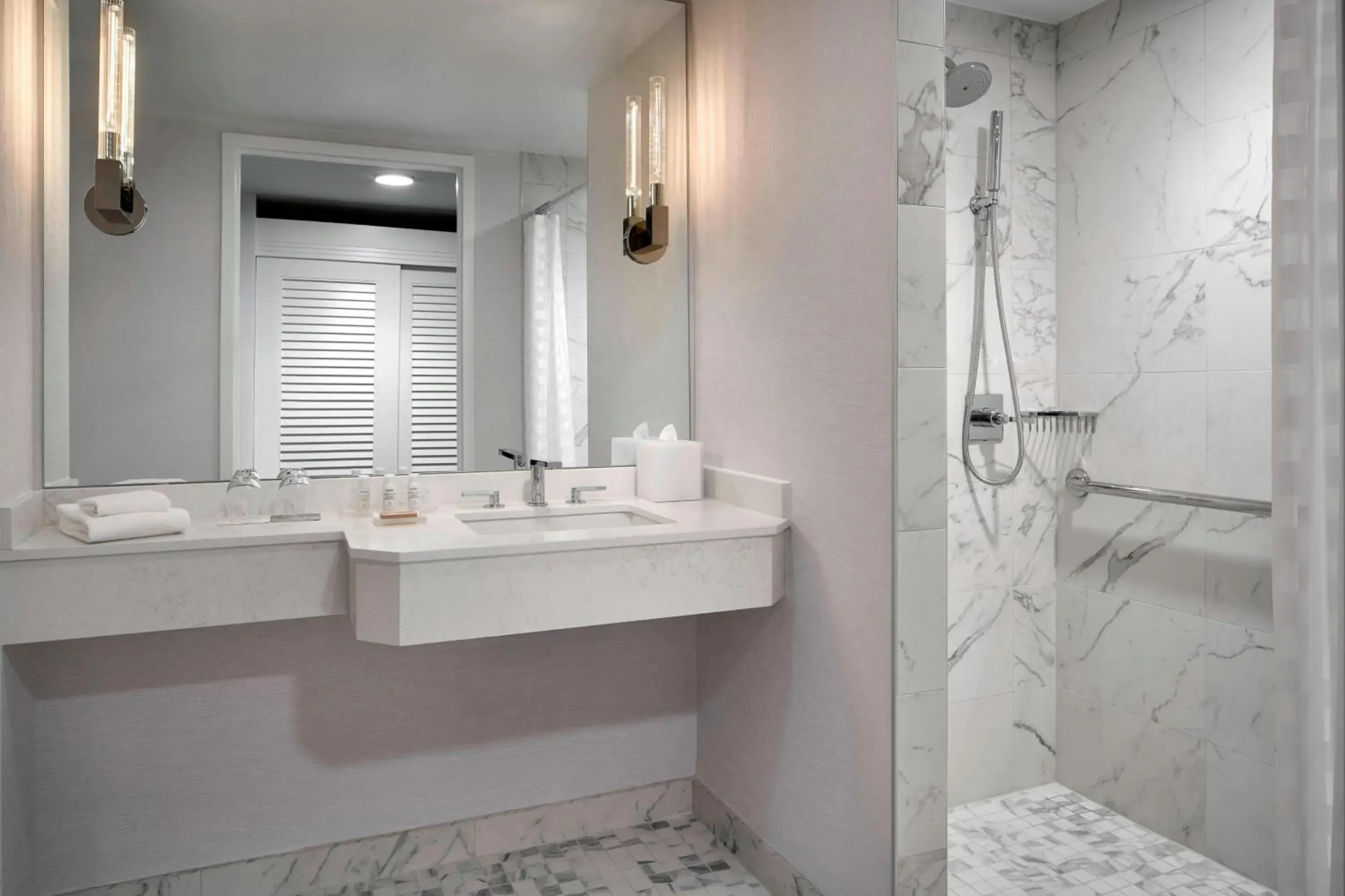 King or Queen Room in Renaissance Baltimore Harborplace Hotel King or Queen Room in Renaissance Baltimore Harborplace Hotel