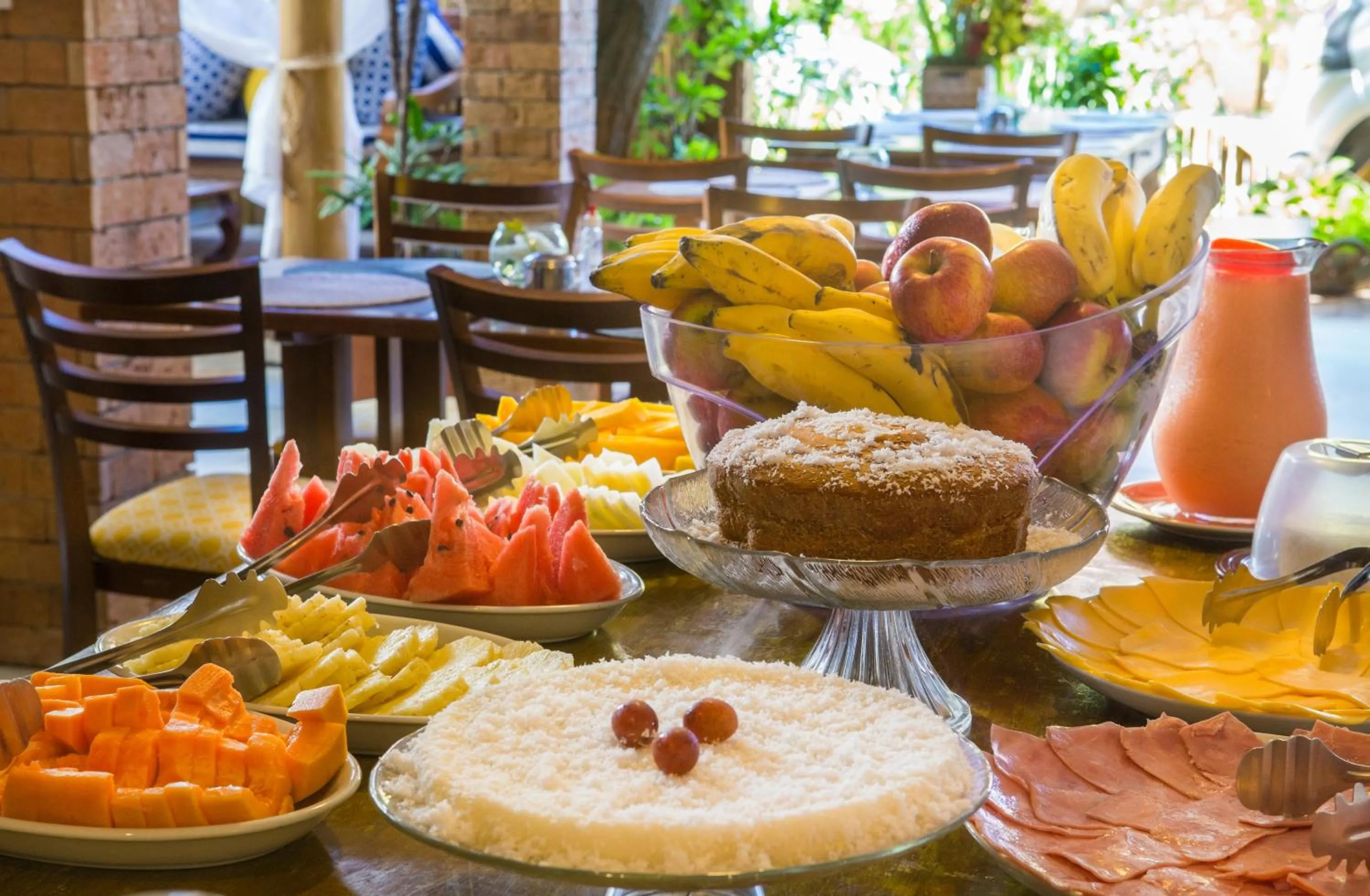 Buffet breakfast in Pousada João Sol