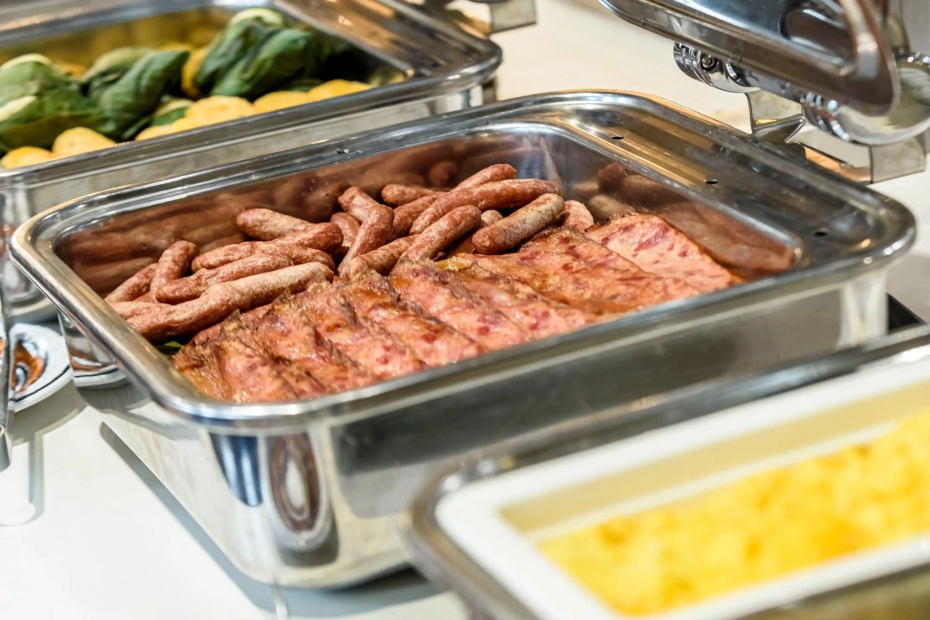 Buffet breakfast in Eb Hotel By Eurobuilding Quito Airport