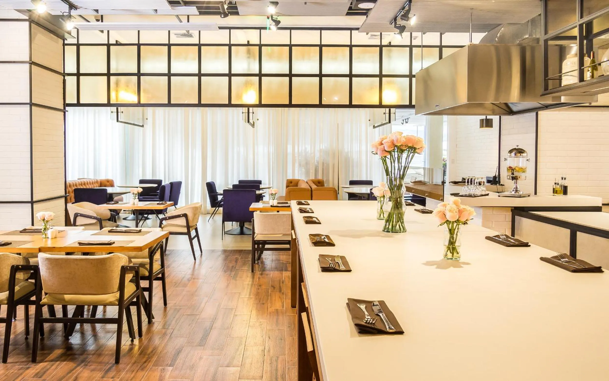 Restaurant/places to eat in Eb Hotel By Eurobuilding Quito Airport