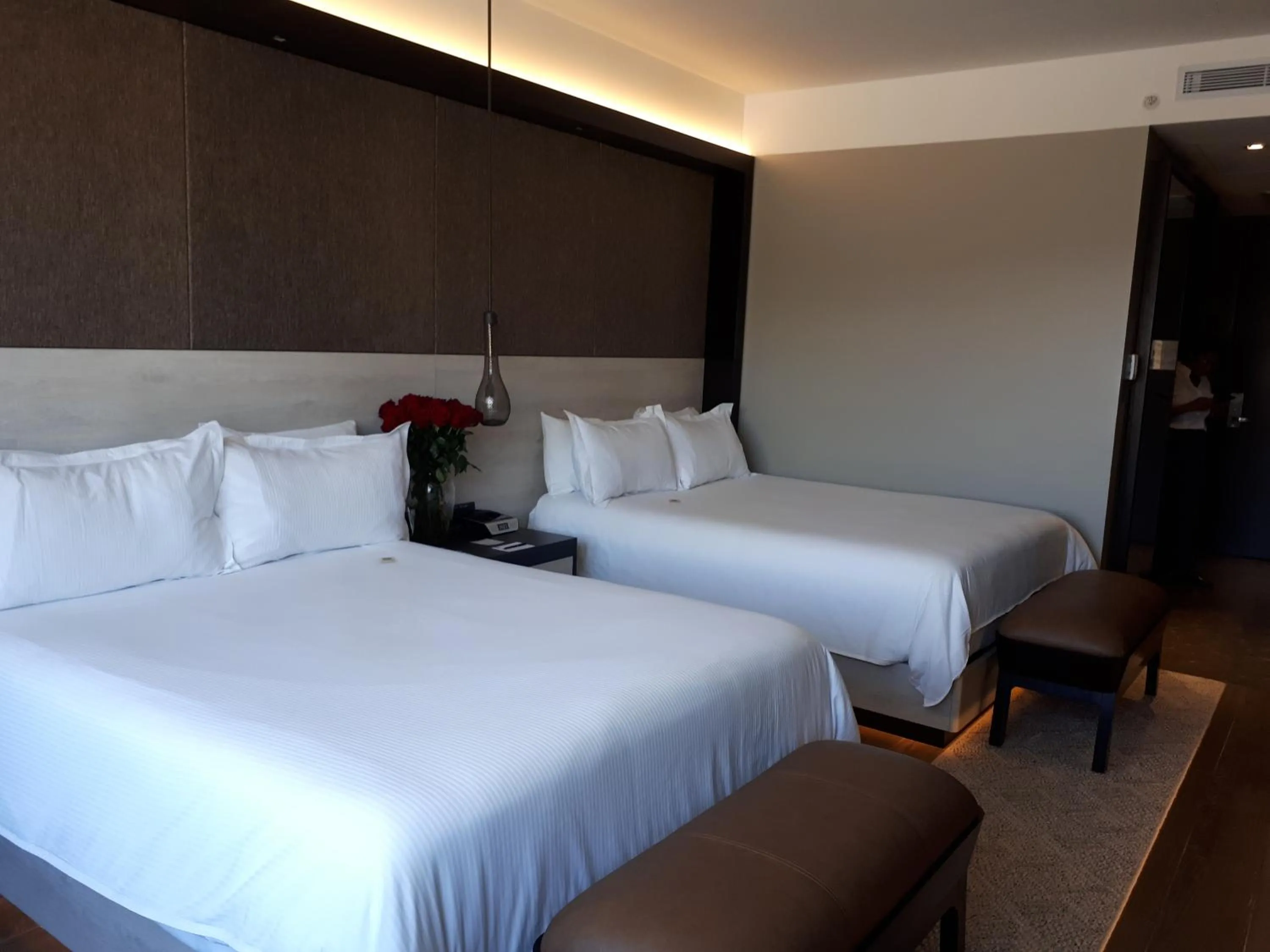 Property building, Bed in Eb Hotel By Eurobuilding Quito Airport
