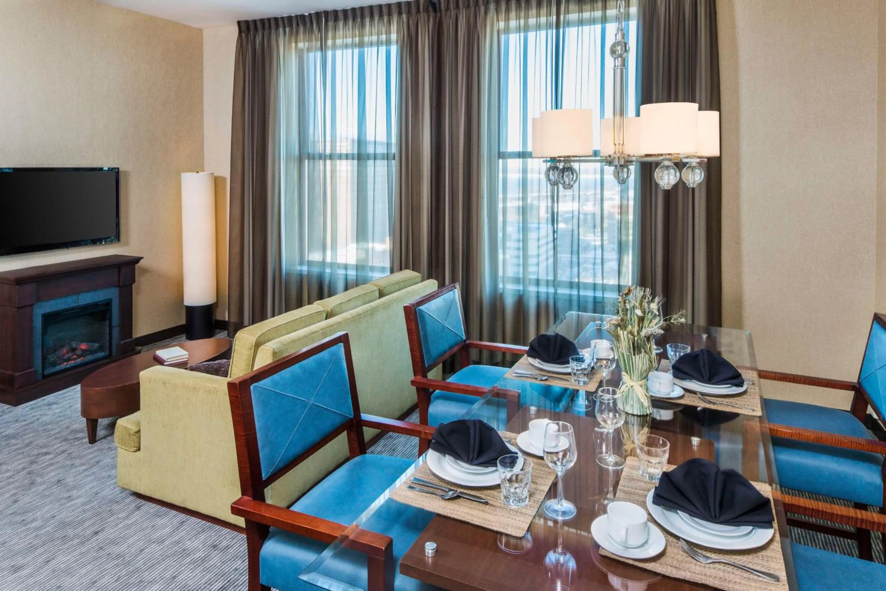 Photo of the whole room in Hyatt Regency Buffalo