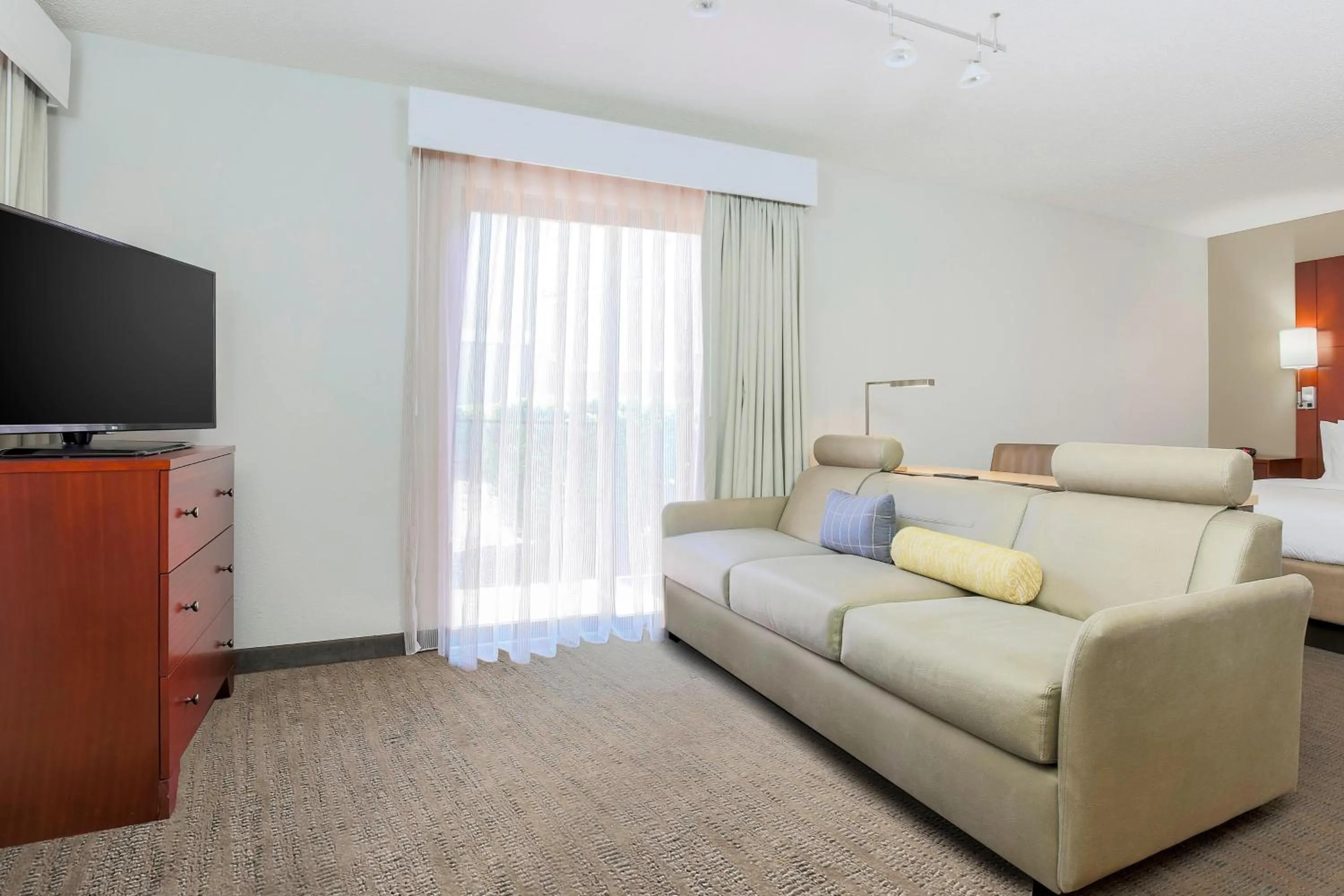 Living room in Residence Inn Chicago Deerfield