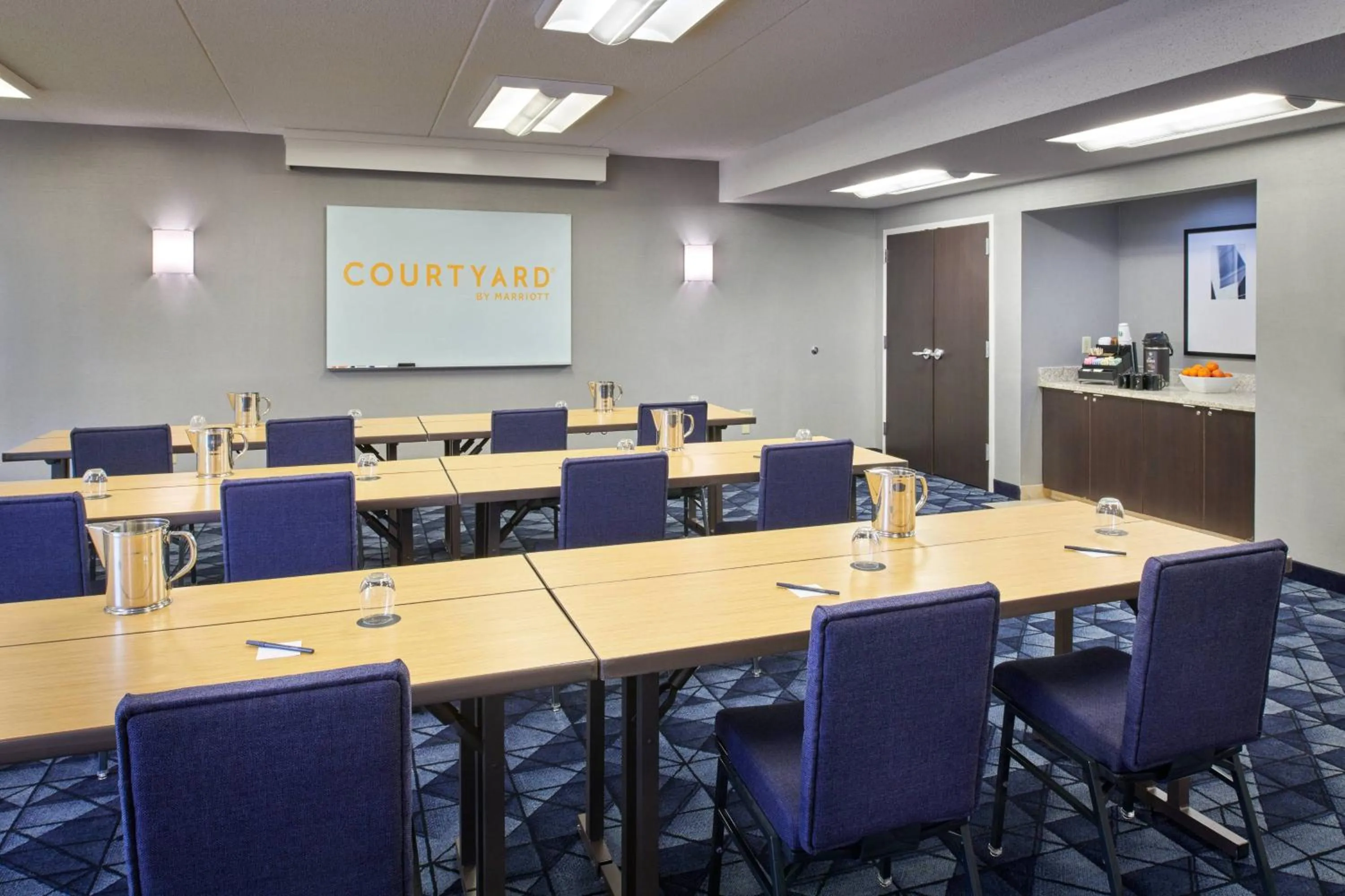 Meeting/conference room in Courtyard Chicago Highland Park/Northbrook