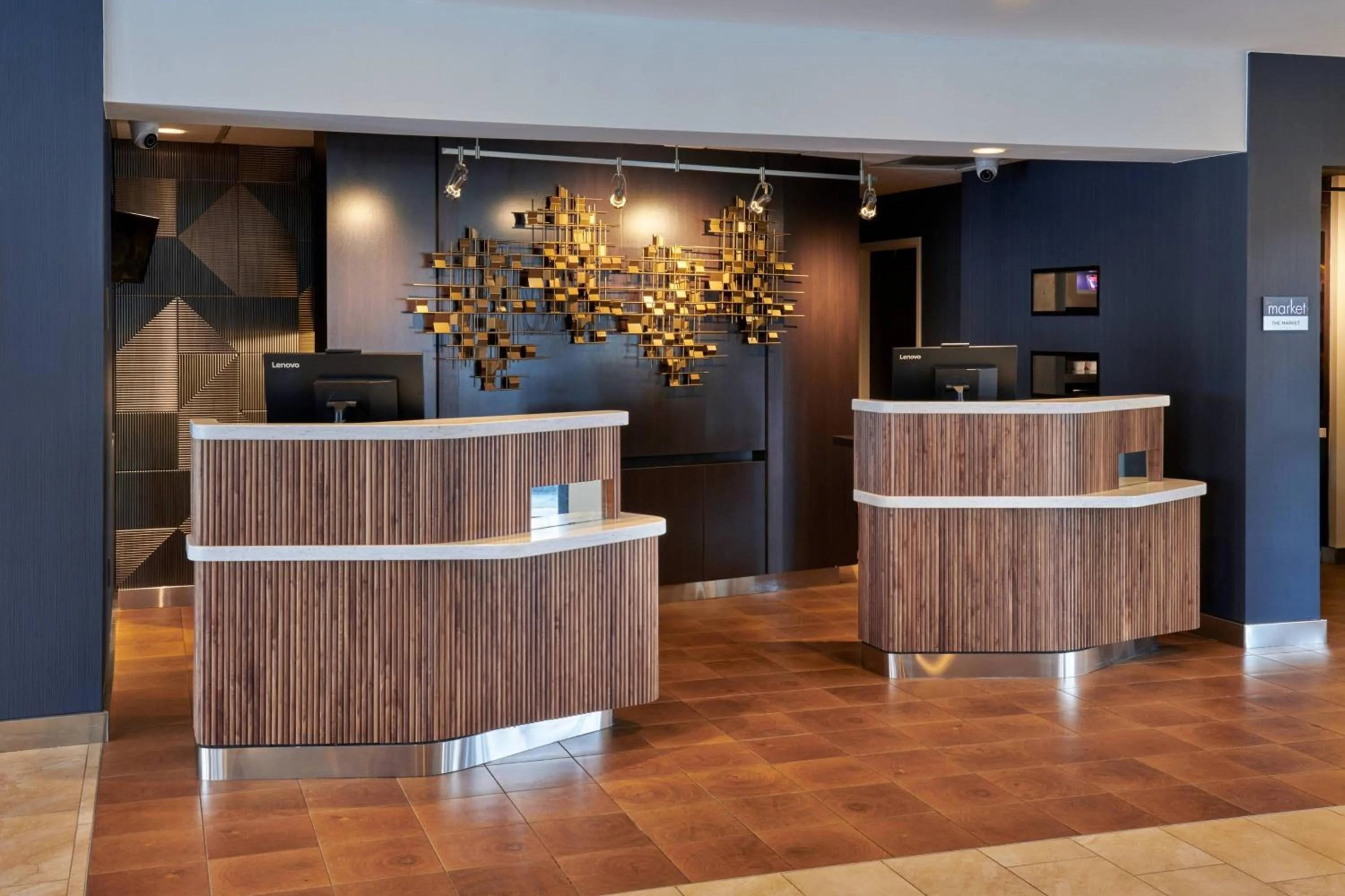 Lobby or reception in Courtyard Chicago Highland Park/Northbrook