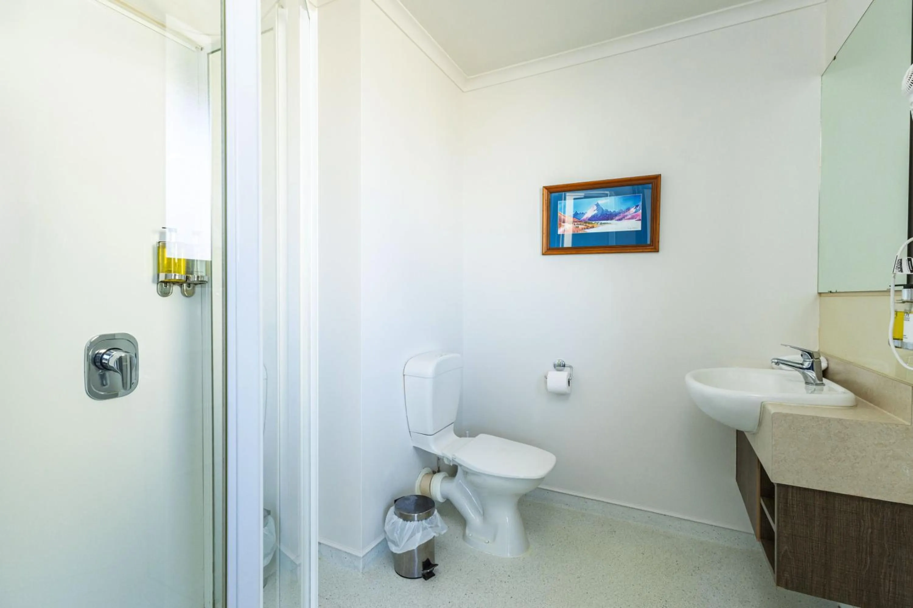 Shower in Lake Tekapo Village Motel