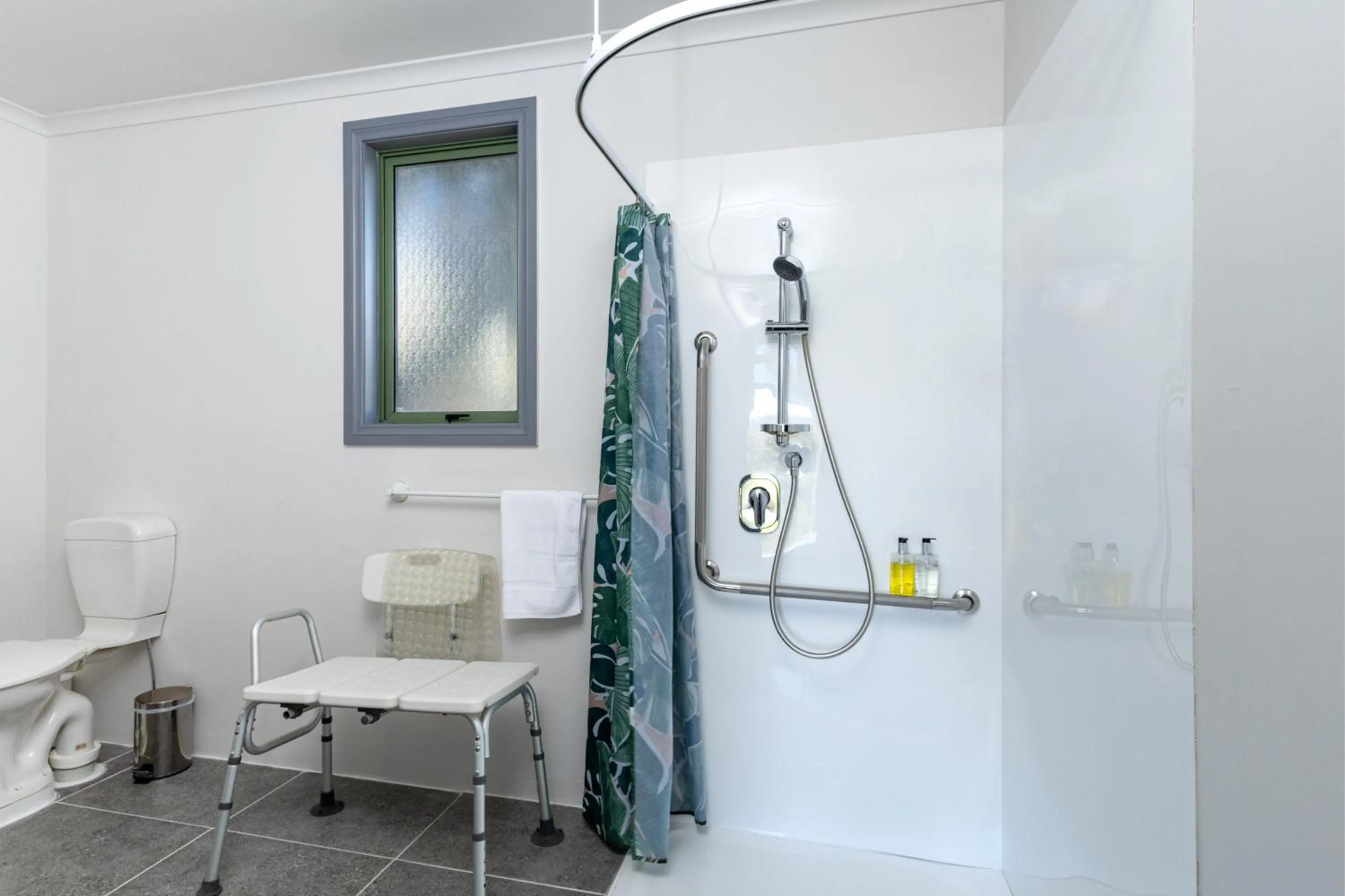 Shower in Lake Tekapo Village Motel