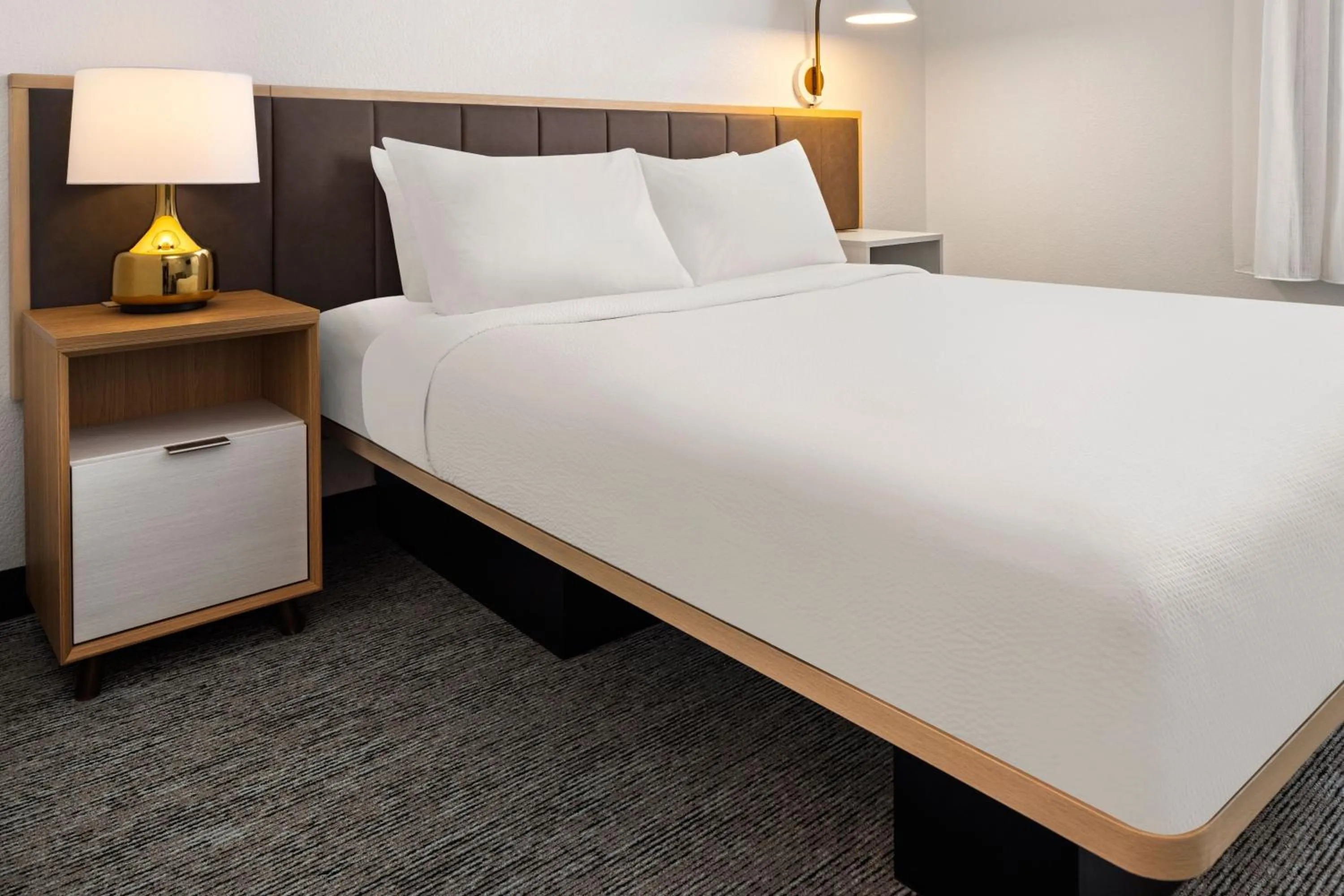 Bedroom, Bed in TownePlace Suites Chicago Lombard