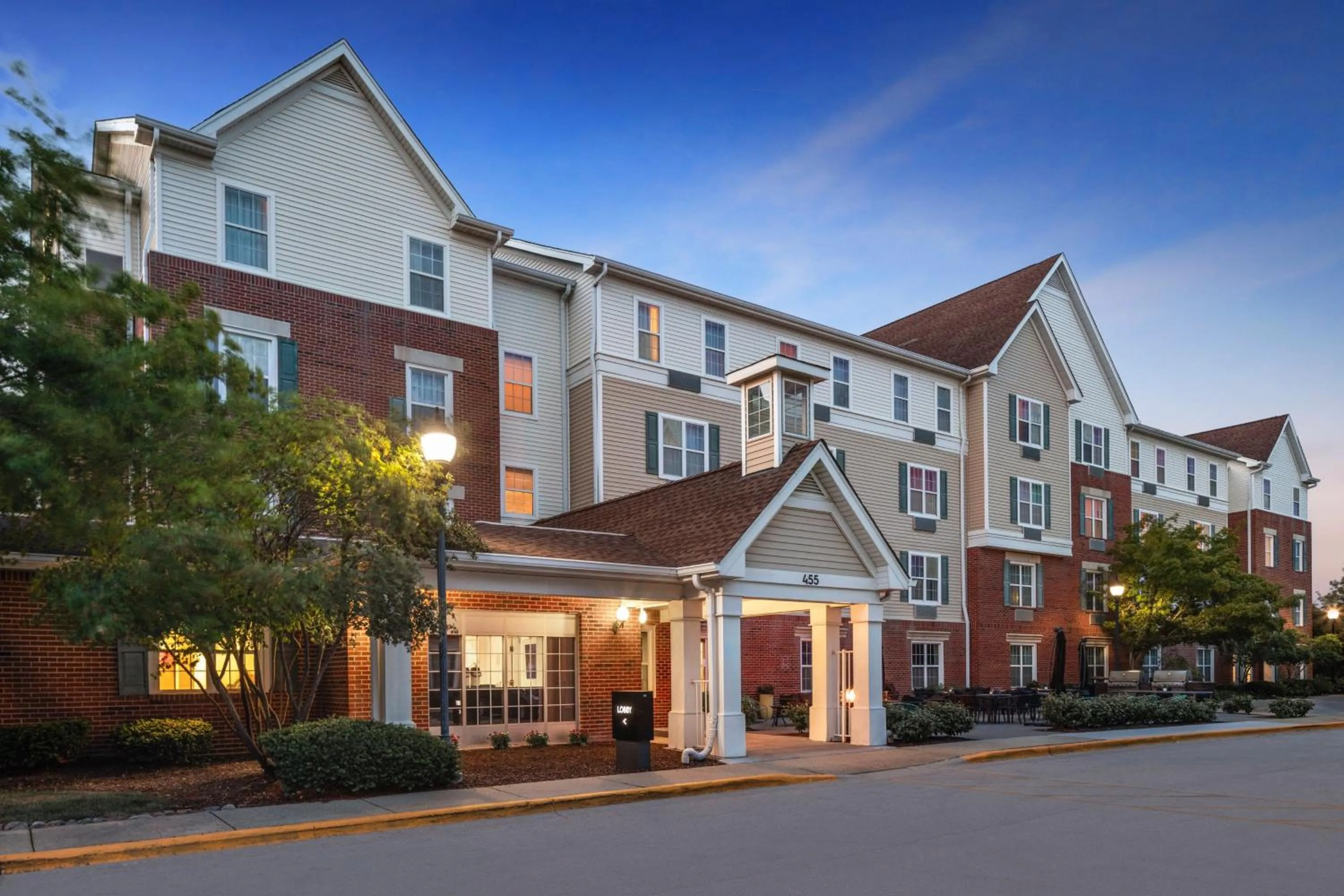 View (from property/room) in TownePlace Suites Chicago Lombard