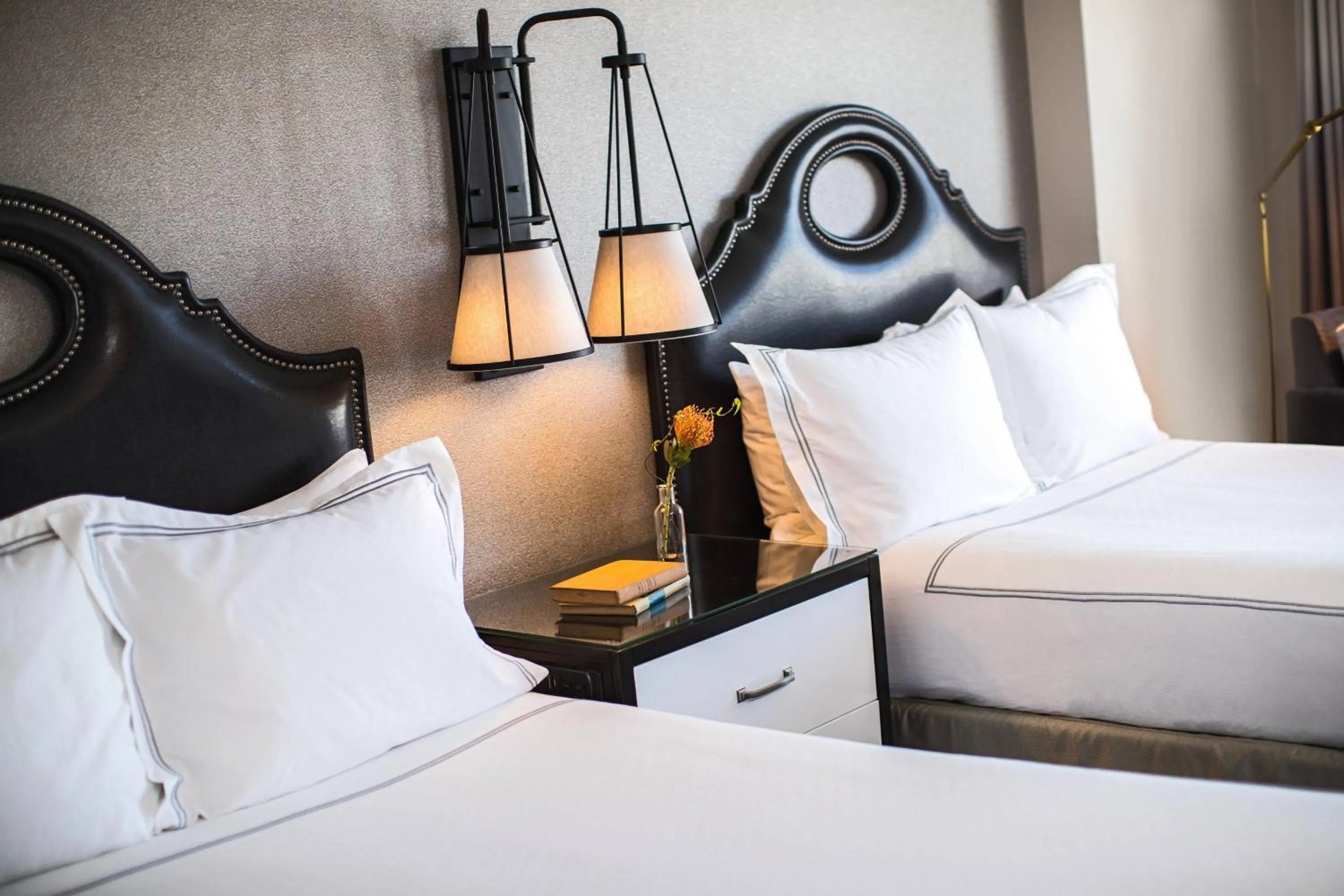 Photo of the whole room, Bed in The Lindy Renaissance Charleston Hotel