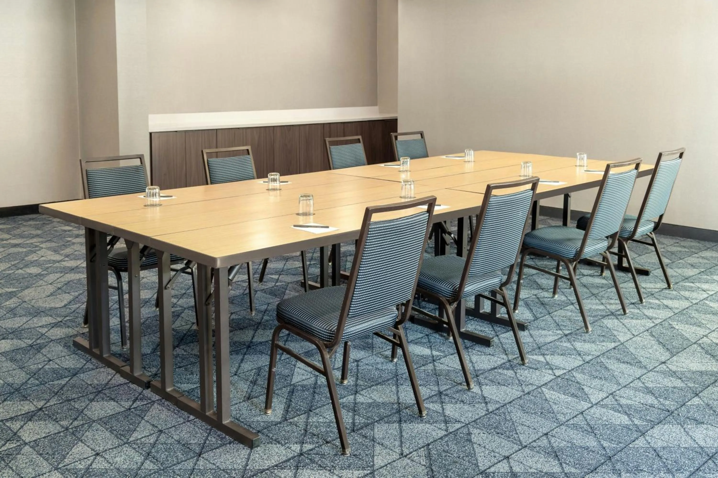 Meeting/conference room in Courtyard Cleveland Airport South