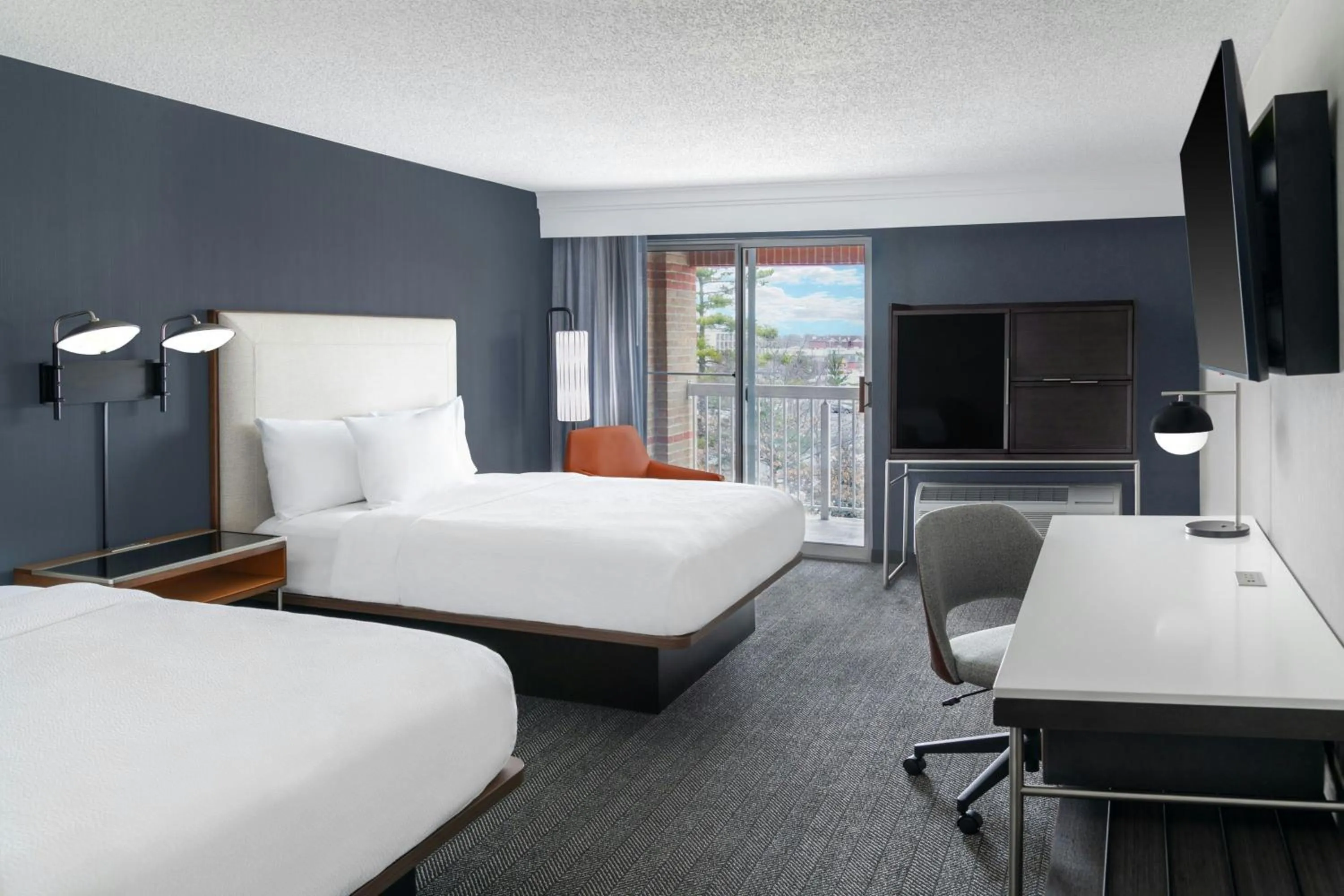 Bedroom, Bed in Courtyard Cleveland Airport South