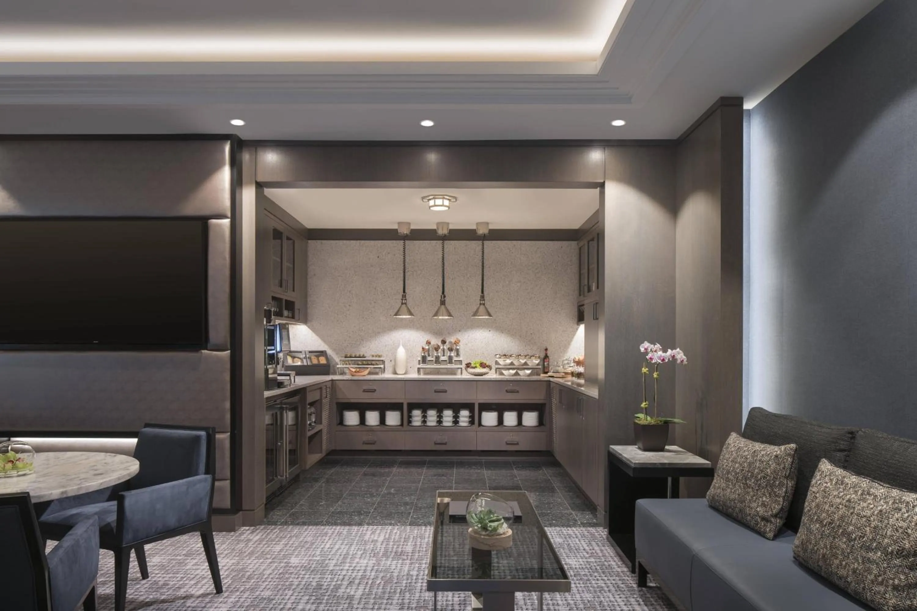 Lounge or bar in The Ritz-Carlton, Cleveland