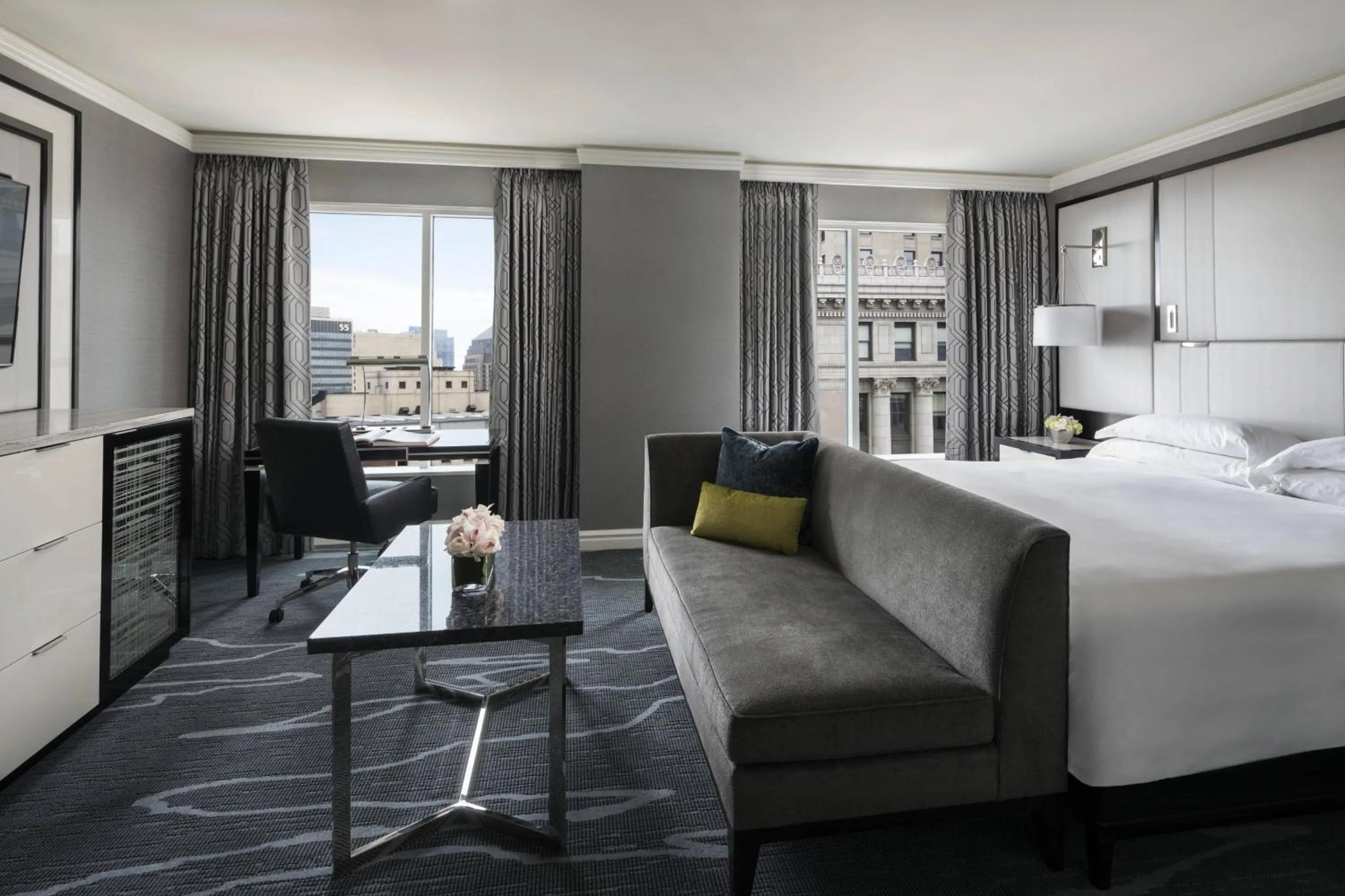 Photo of the whole room, Bed in The Ritz-Carlton, Cleveland