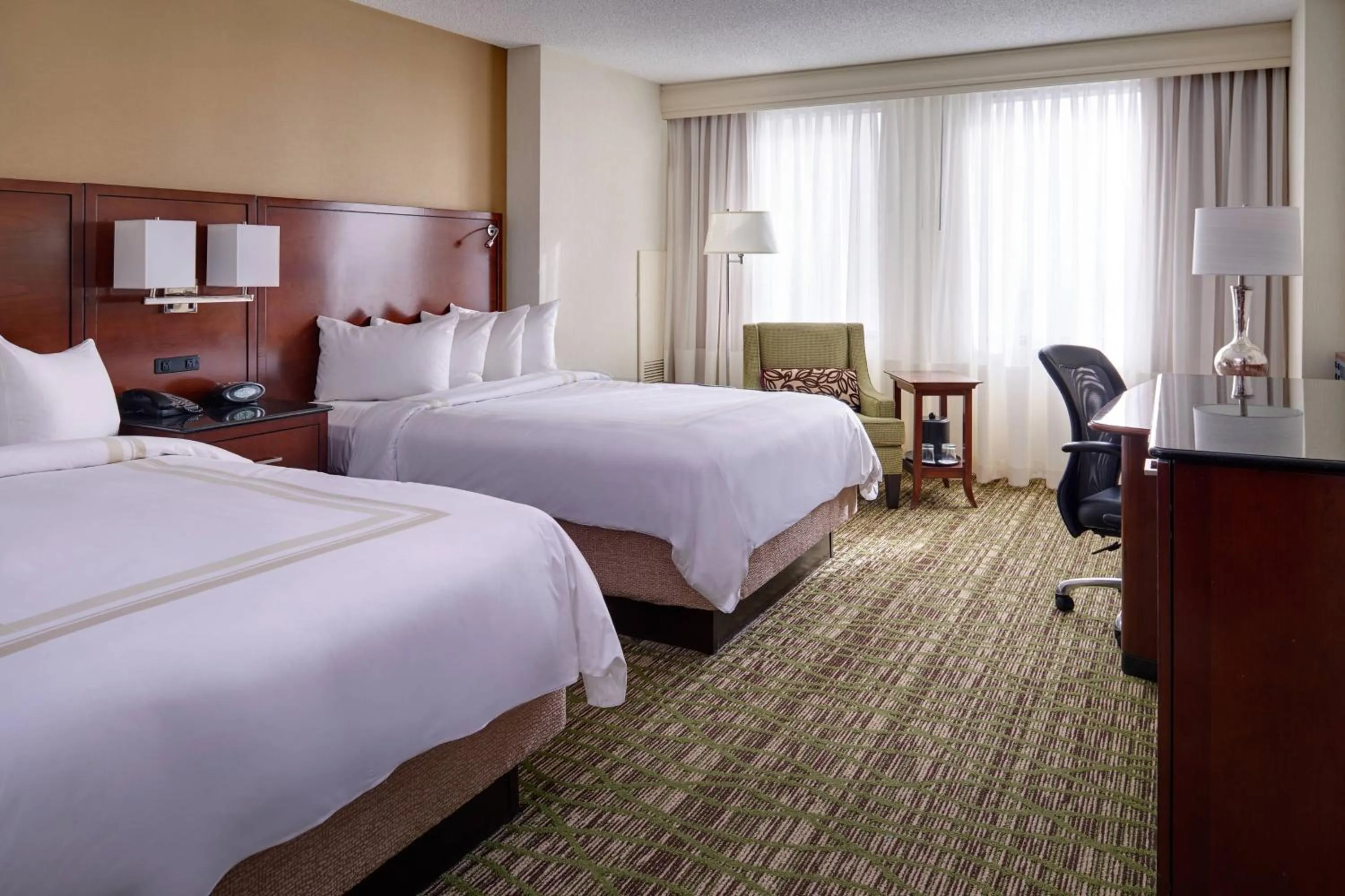 Photo of the whole room, Bed in Cleveland Marriott Downtown at Key Tower