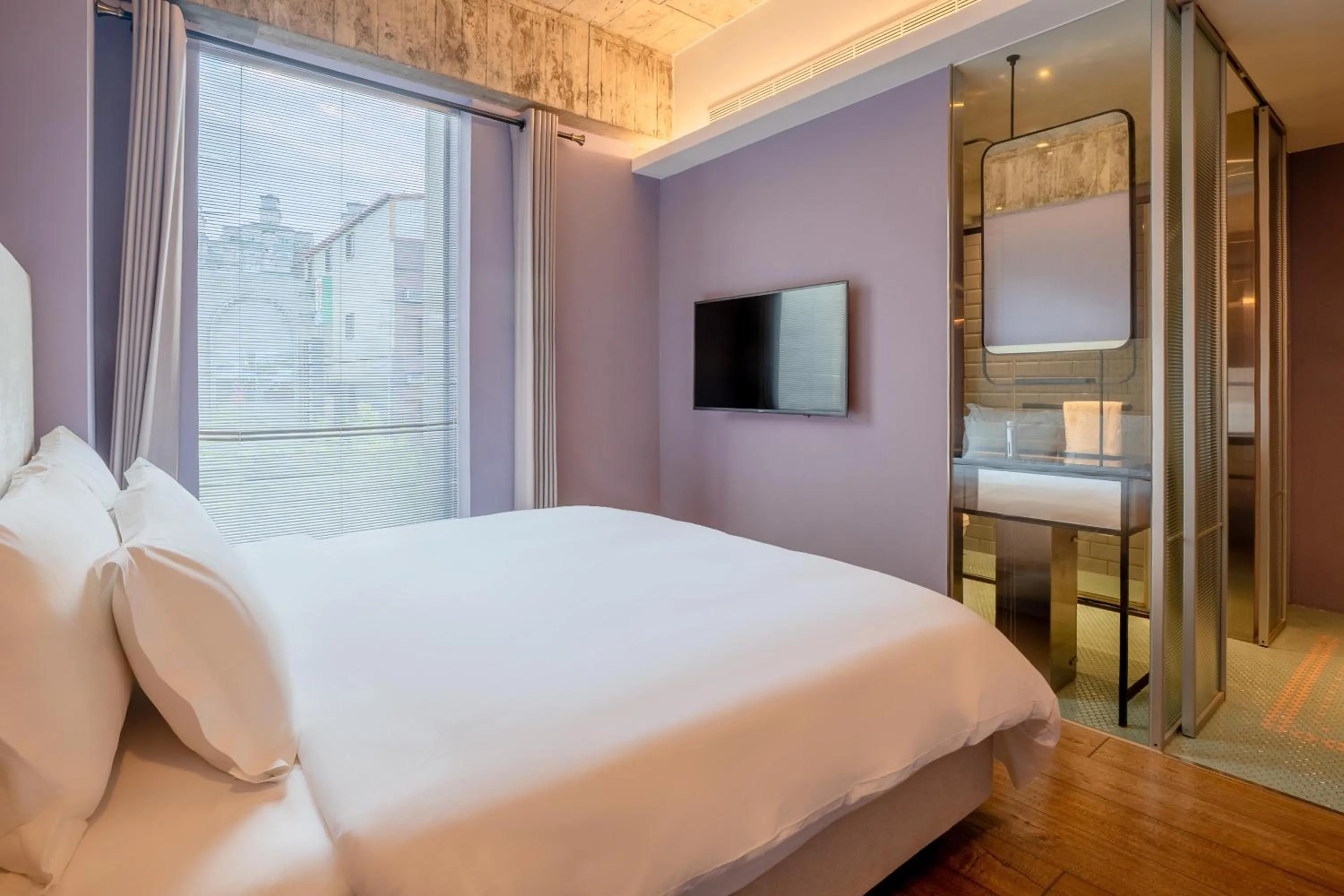 TV and multimedia, Bed in CHECK inn HIVE