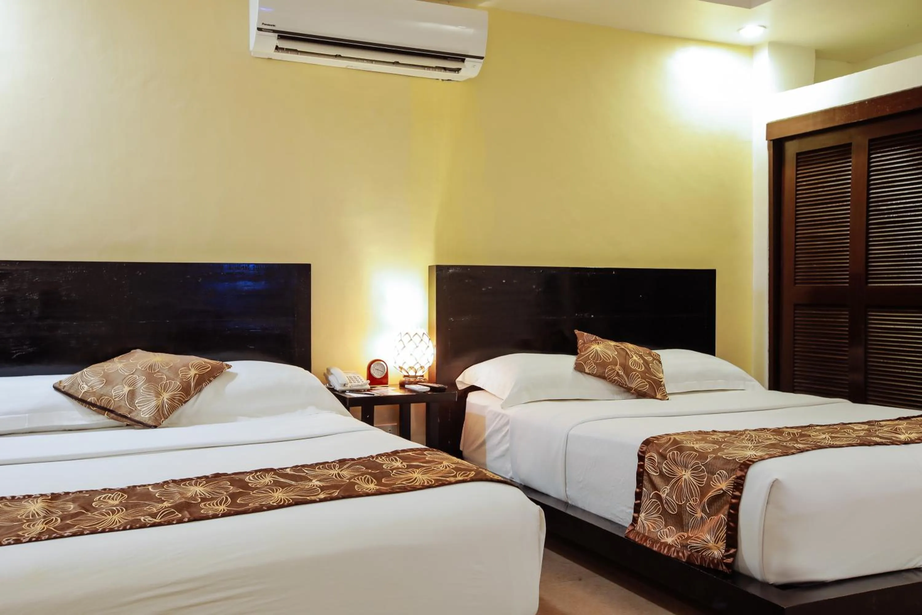 Bedroom, Bed in Paradise Garden Hotel and Convention Center Boracay Powered by ASTON