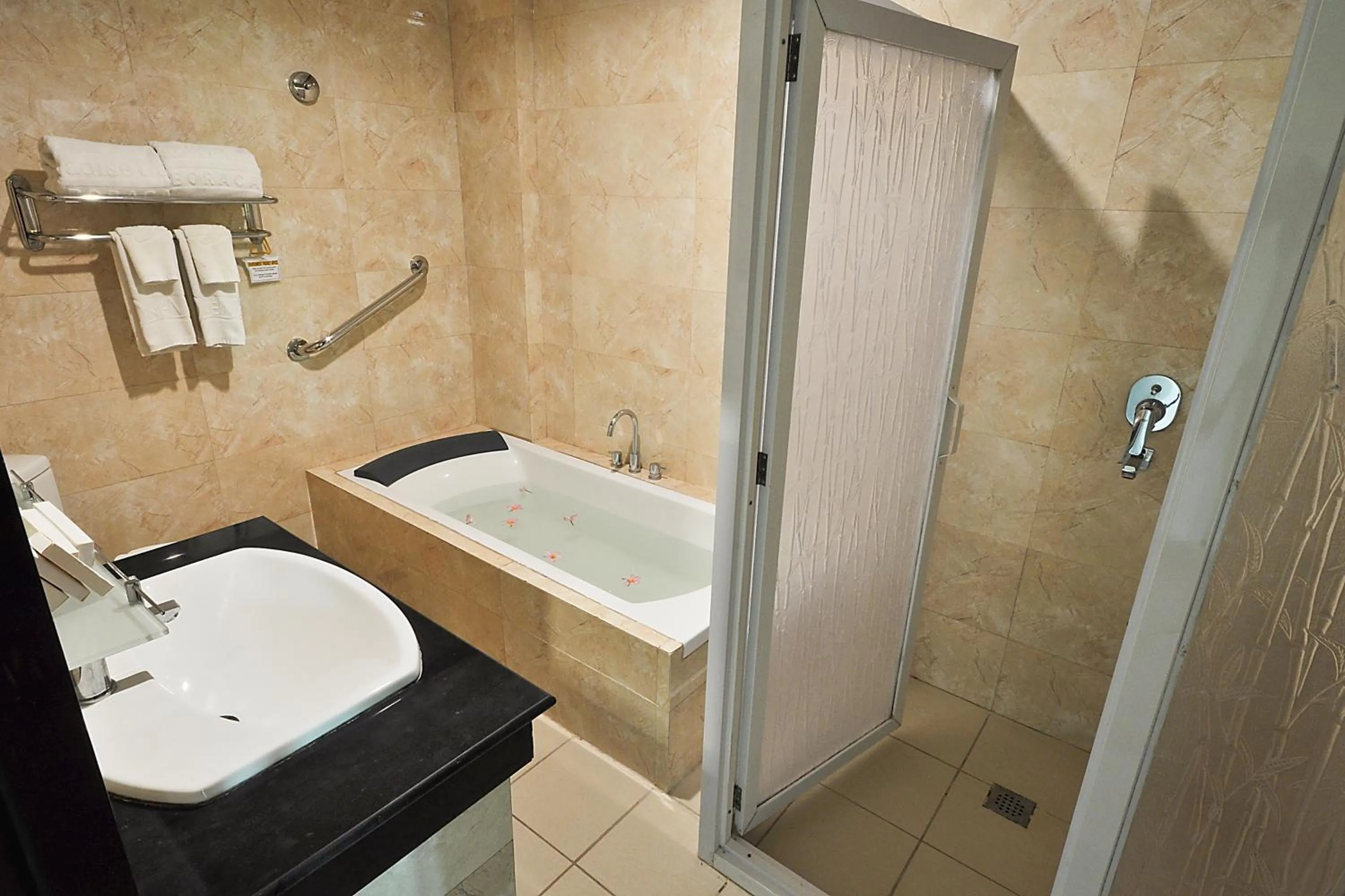 Shower in Paradise Garden Hotel and Convention Center Boracay Powered by ASTON