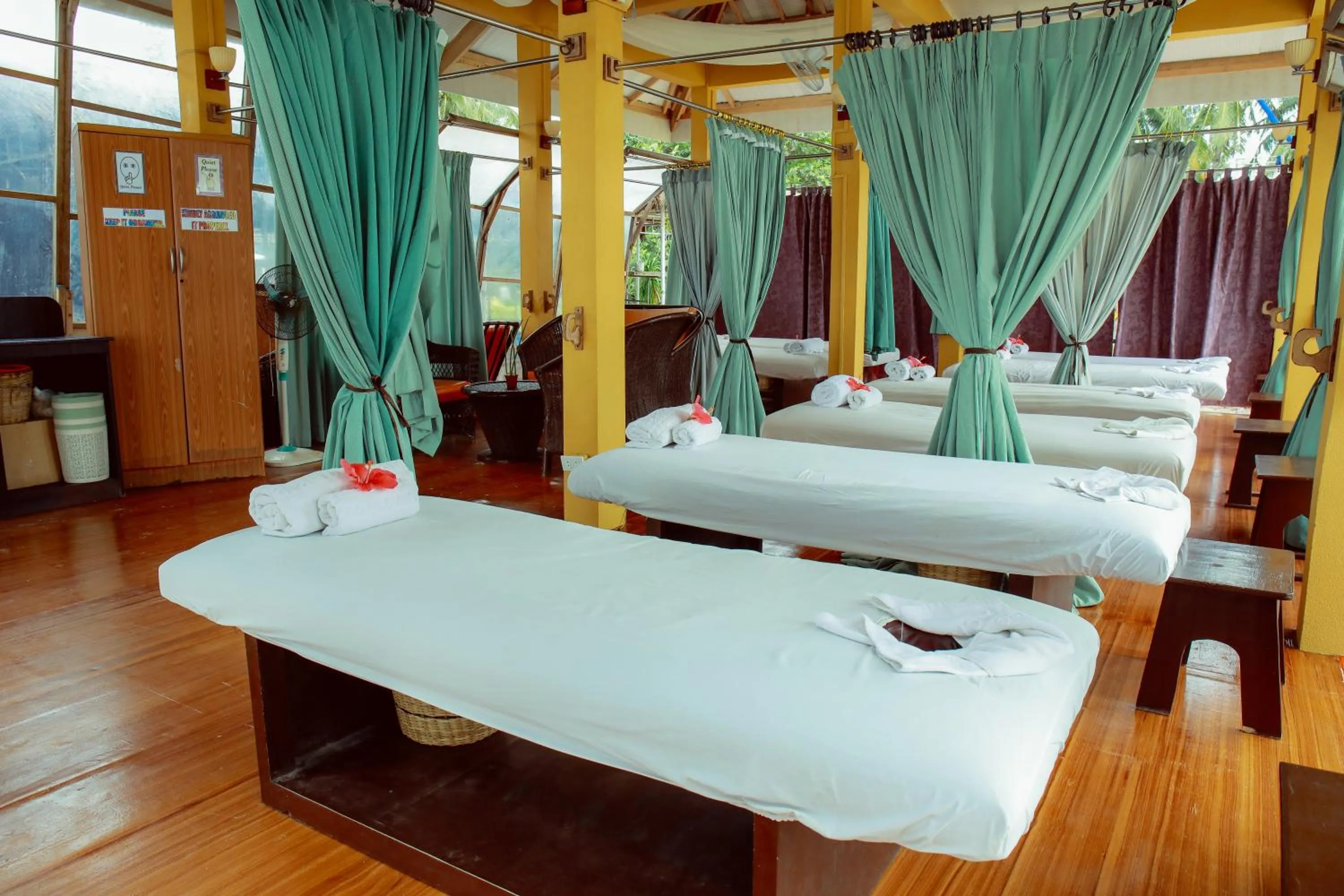 Massage, Bed in Paradise Garden Hotel and Convention Center Boracay Powered by ASTON