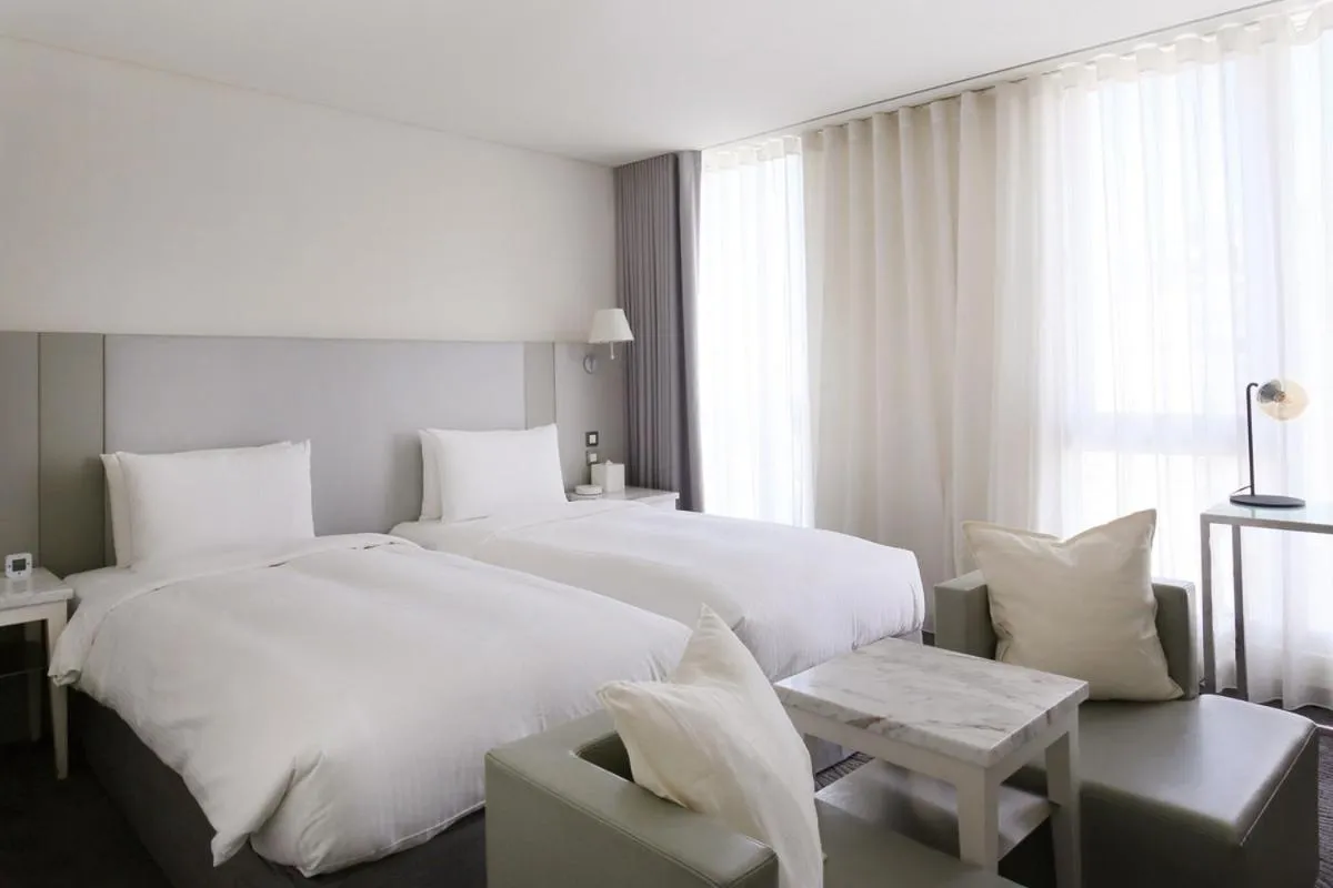 People, Bed in Ambience Hotel Taipei