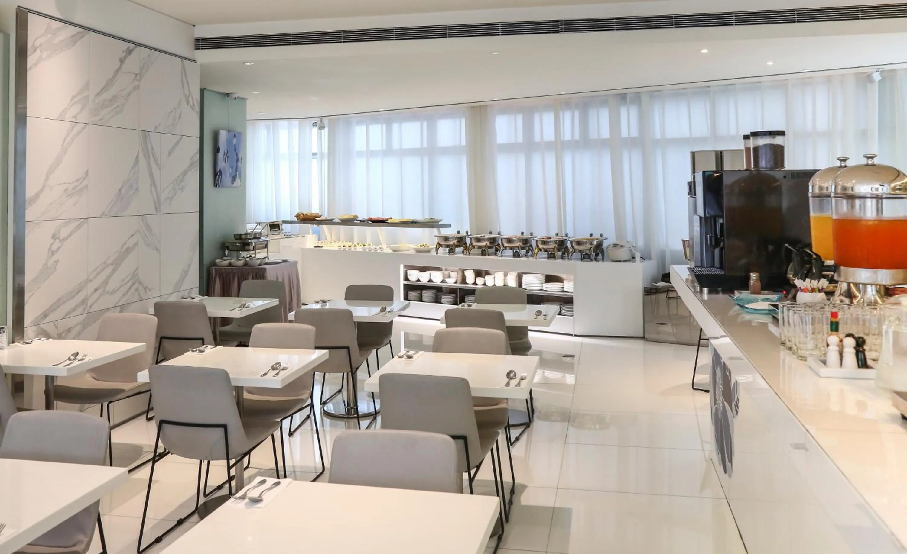 Restaurant/places to eat in Ambience Hotel Taipei