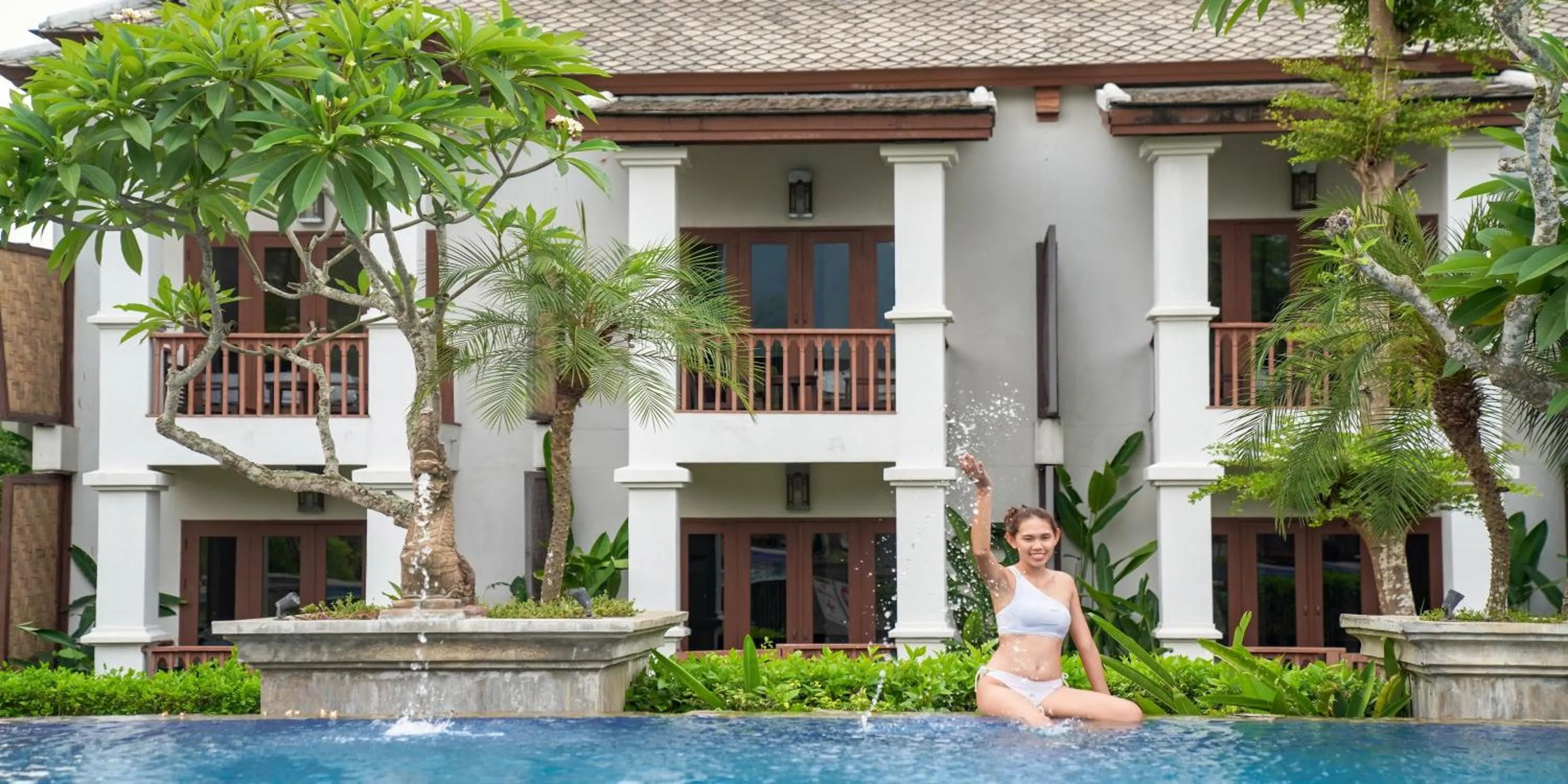 Swimming pool in Le Palais Juliana