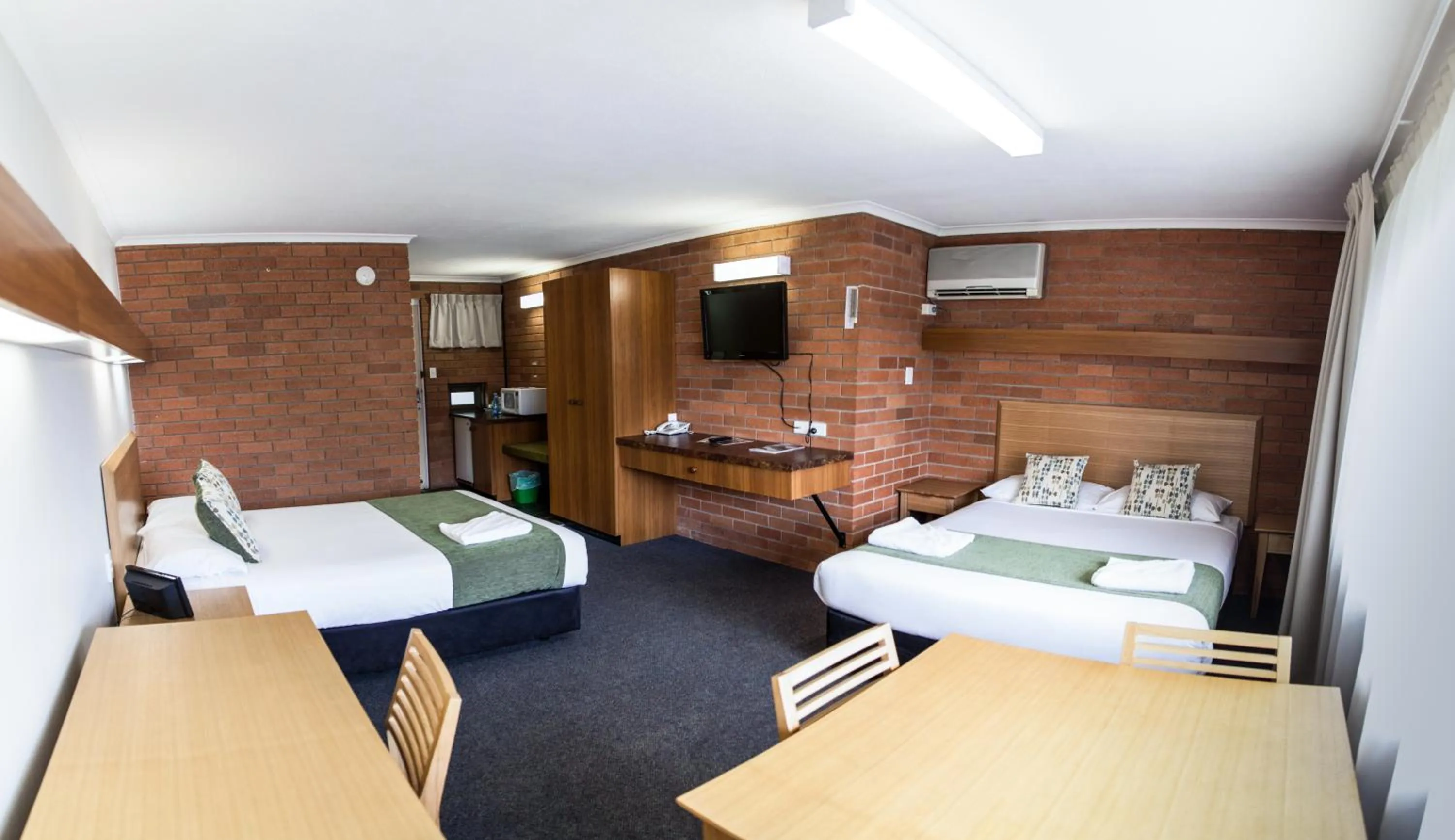 Photo of the whole room, Bed in Murwillumbah Motor Inn