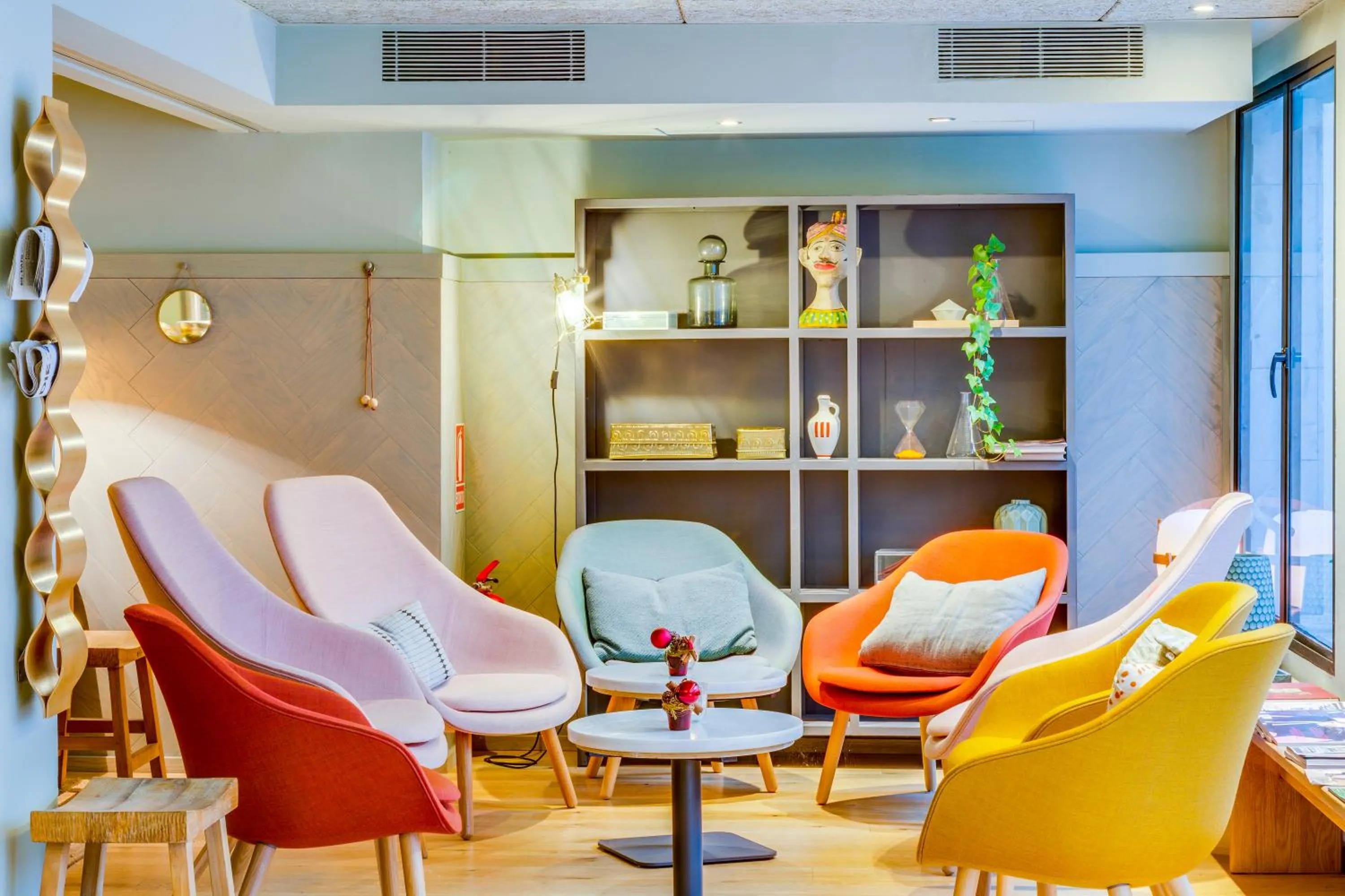 Lounge or bar in Petit Palace Hotel Tres