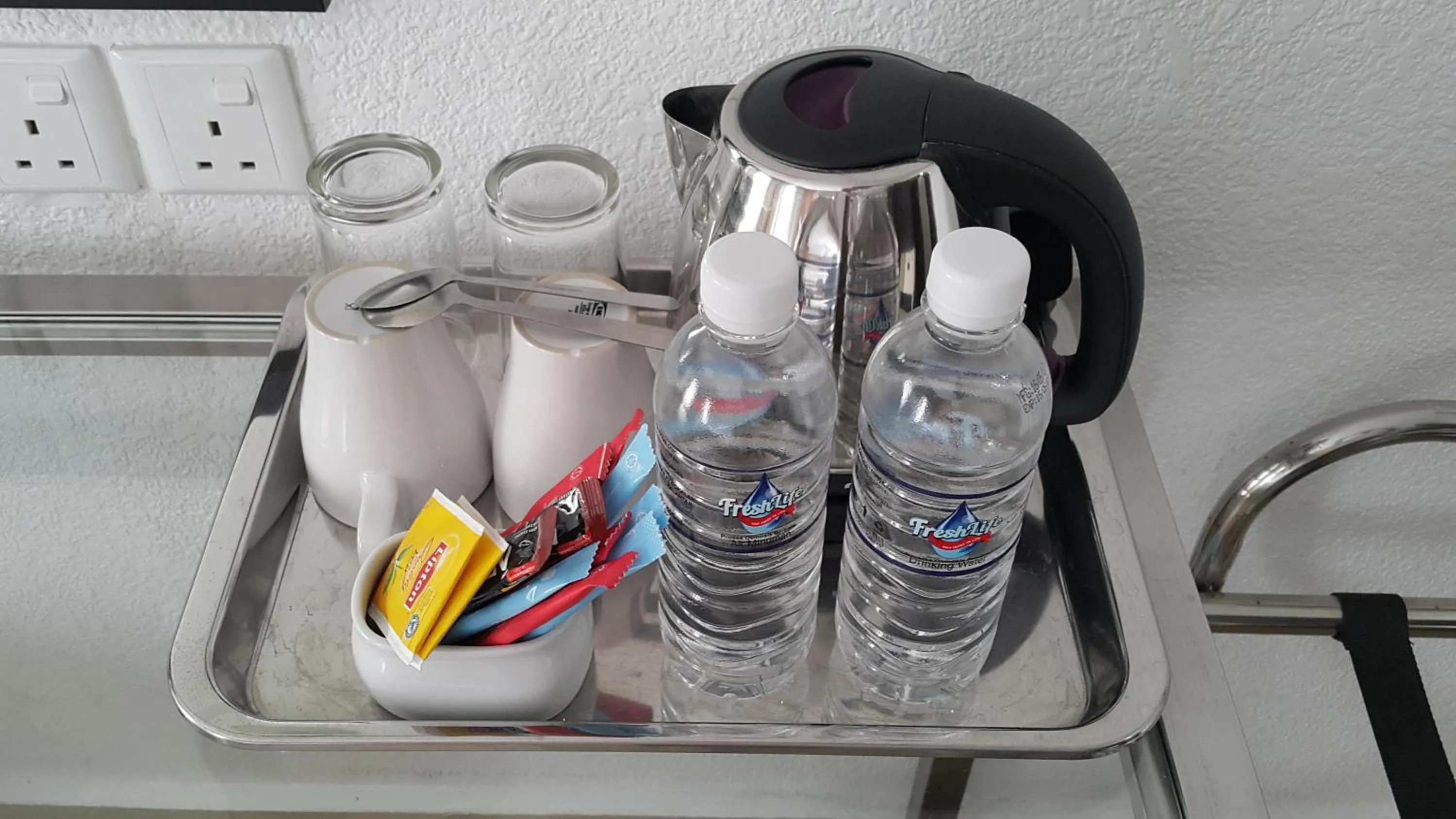 Coffee/tea facilities in Dynasty Inn