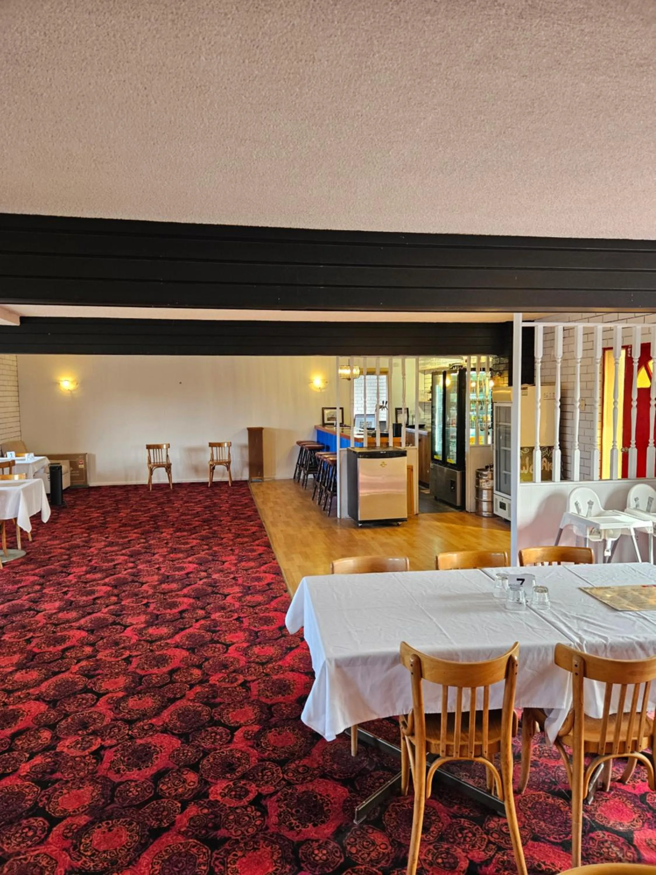 Restaurant/places to eat in Stockman Motor Inn