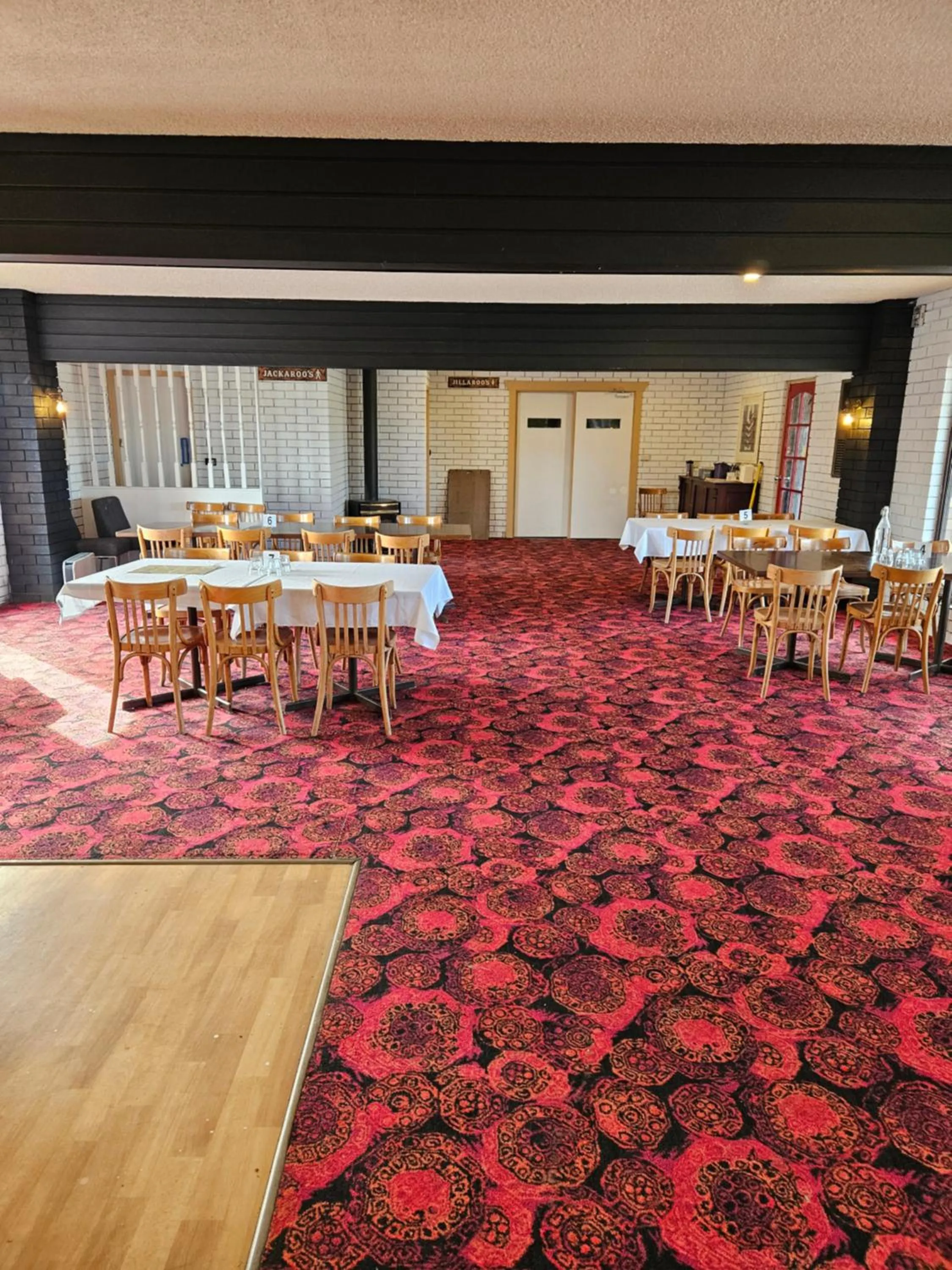 Restaurant/places to eat in Stockman Motor Inn