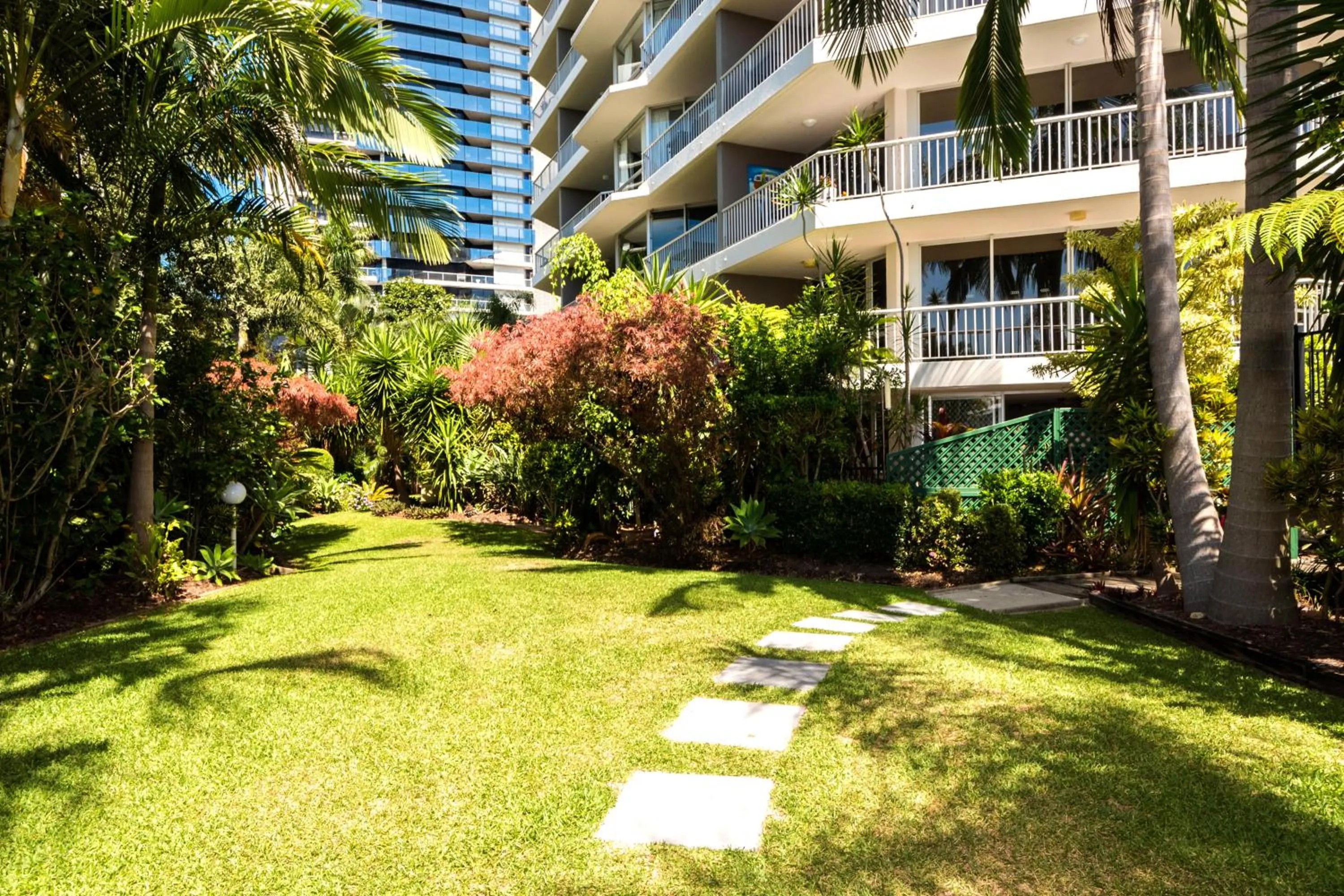 Garden in Moorings On Cavill Surfers Paradise