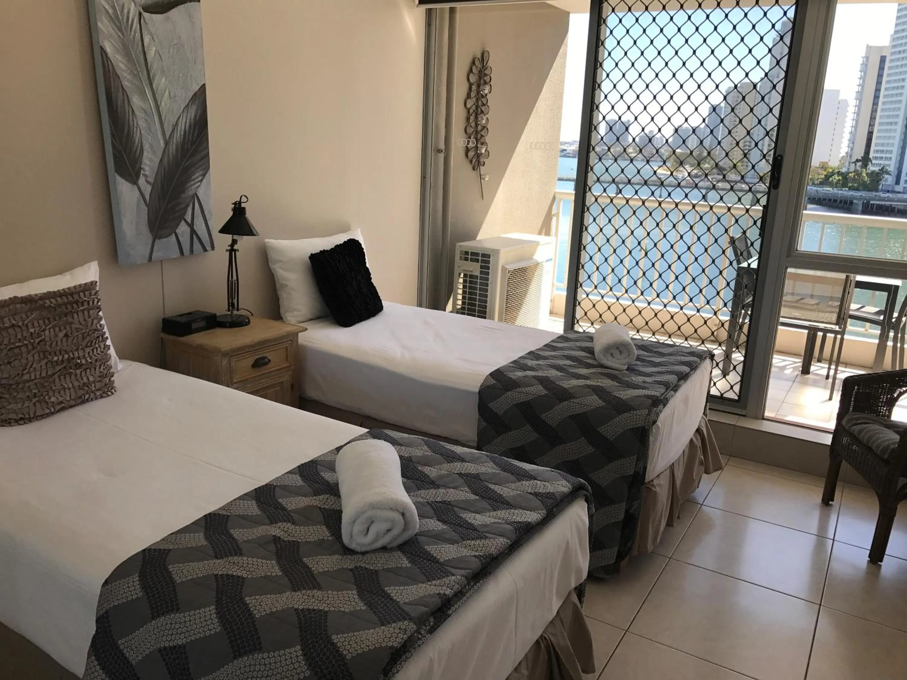 Bedroom, Bed in Moorings On Cavill Surfers Paradise