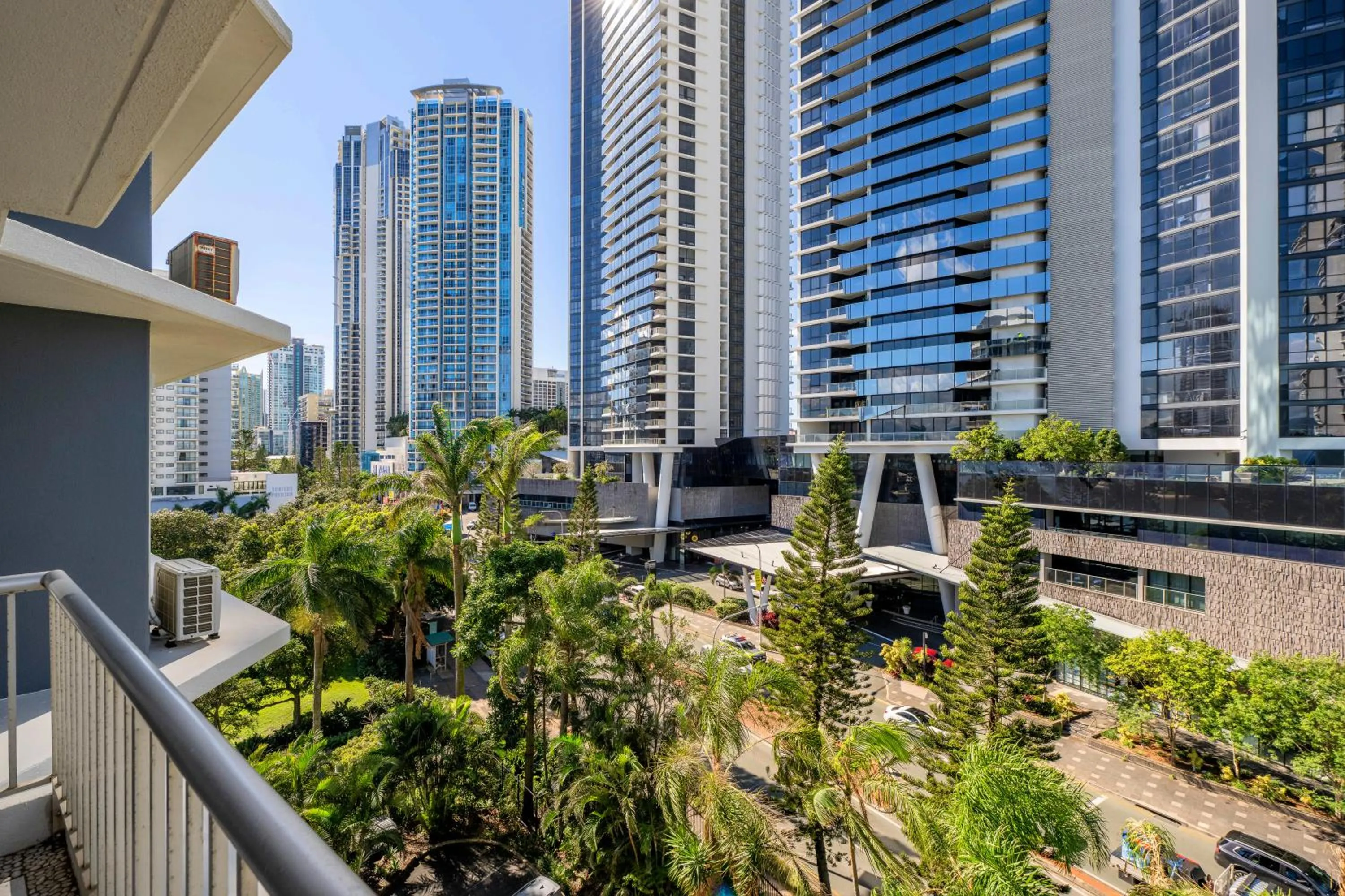 City view in Moorings On Cavill Surfers Paradise