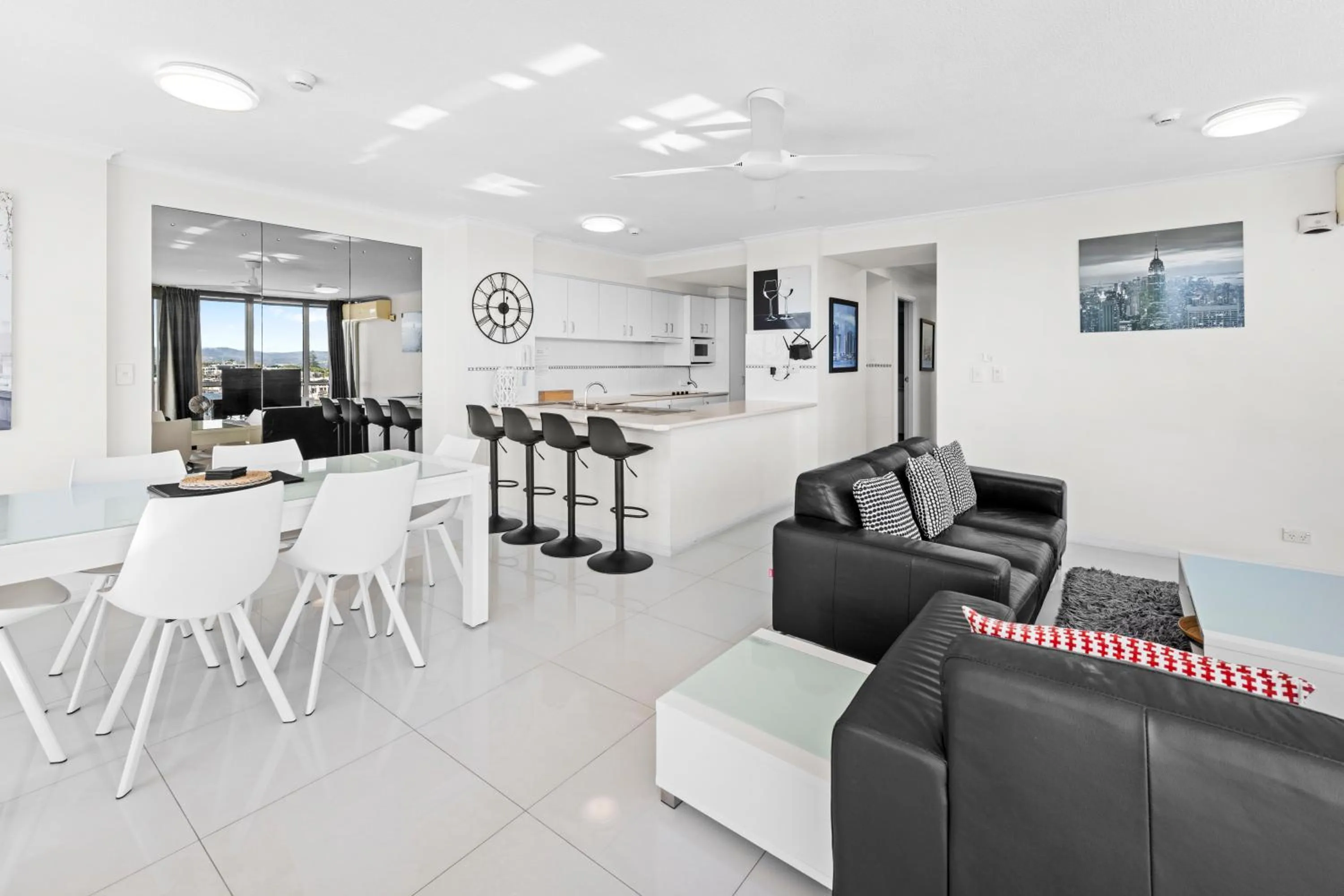 Moorings On Cavill Surfers Paradise