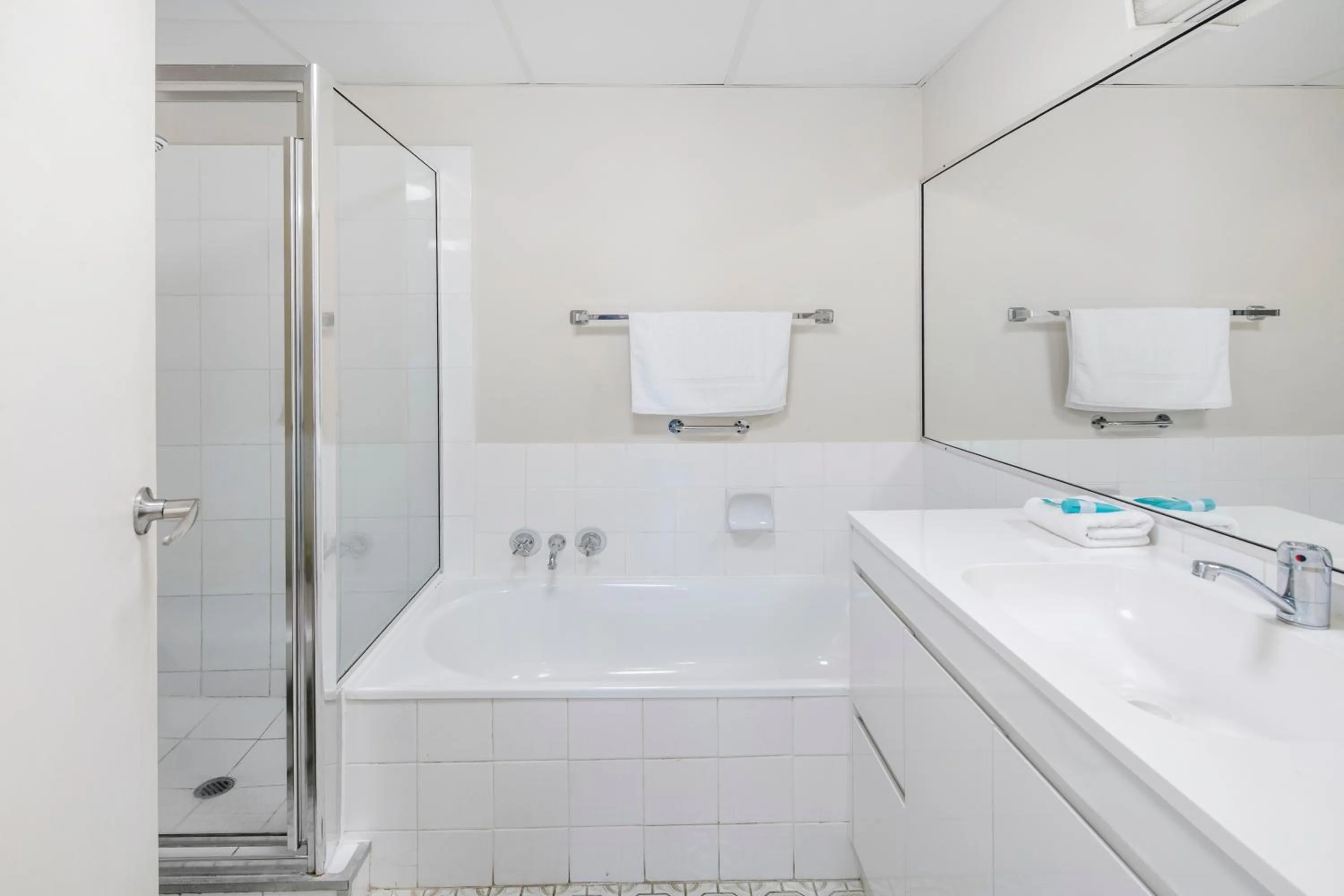 Bathroom in Moorings On Cavill Surfers Paradise