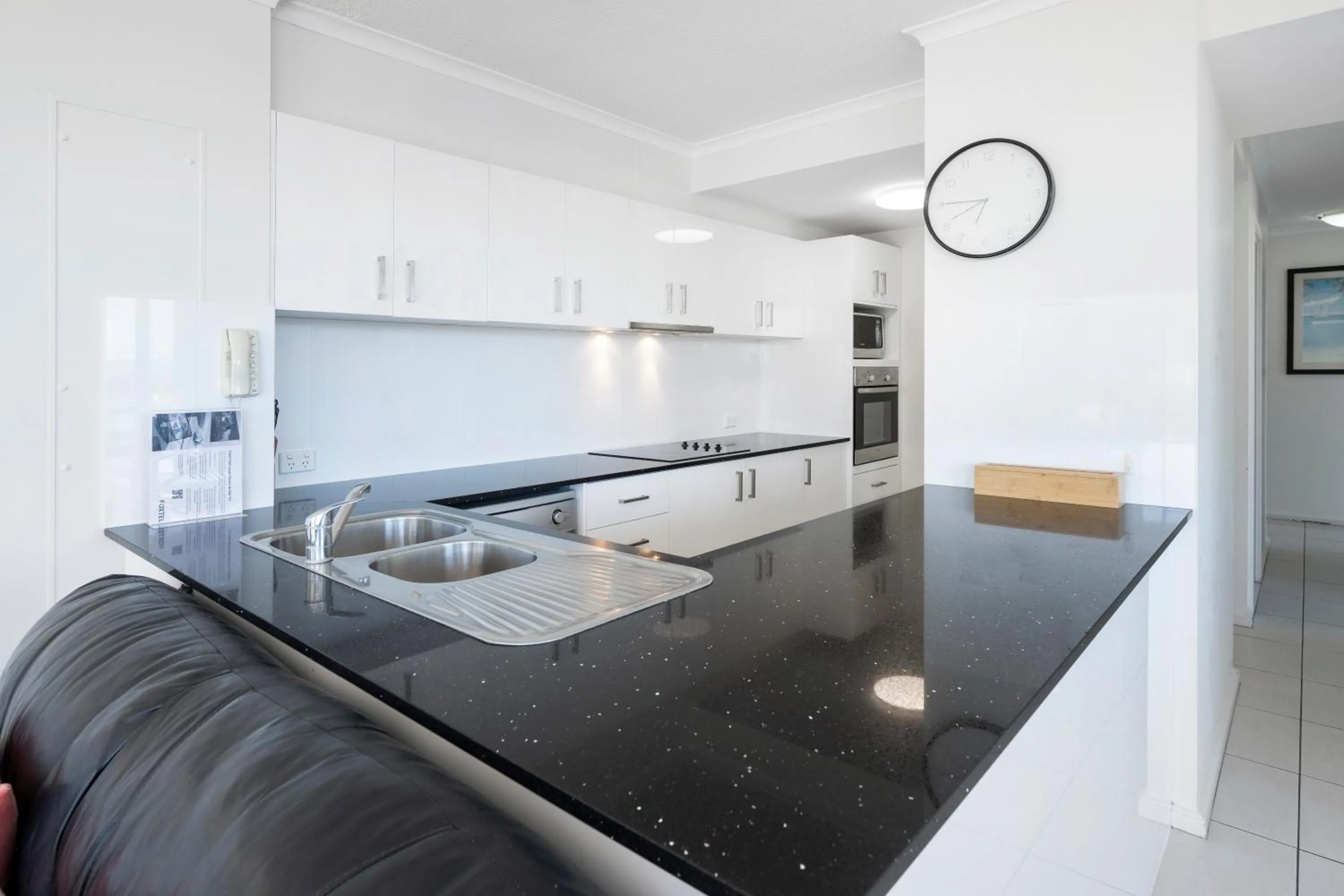 Kitchen or kitchenette in Moorings On Cavill Surfers Paradise