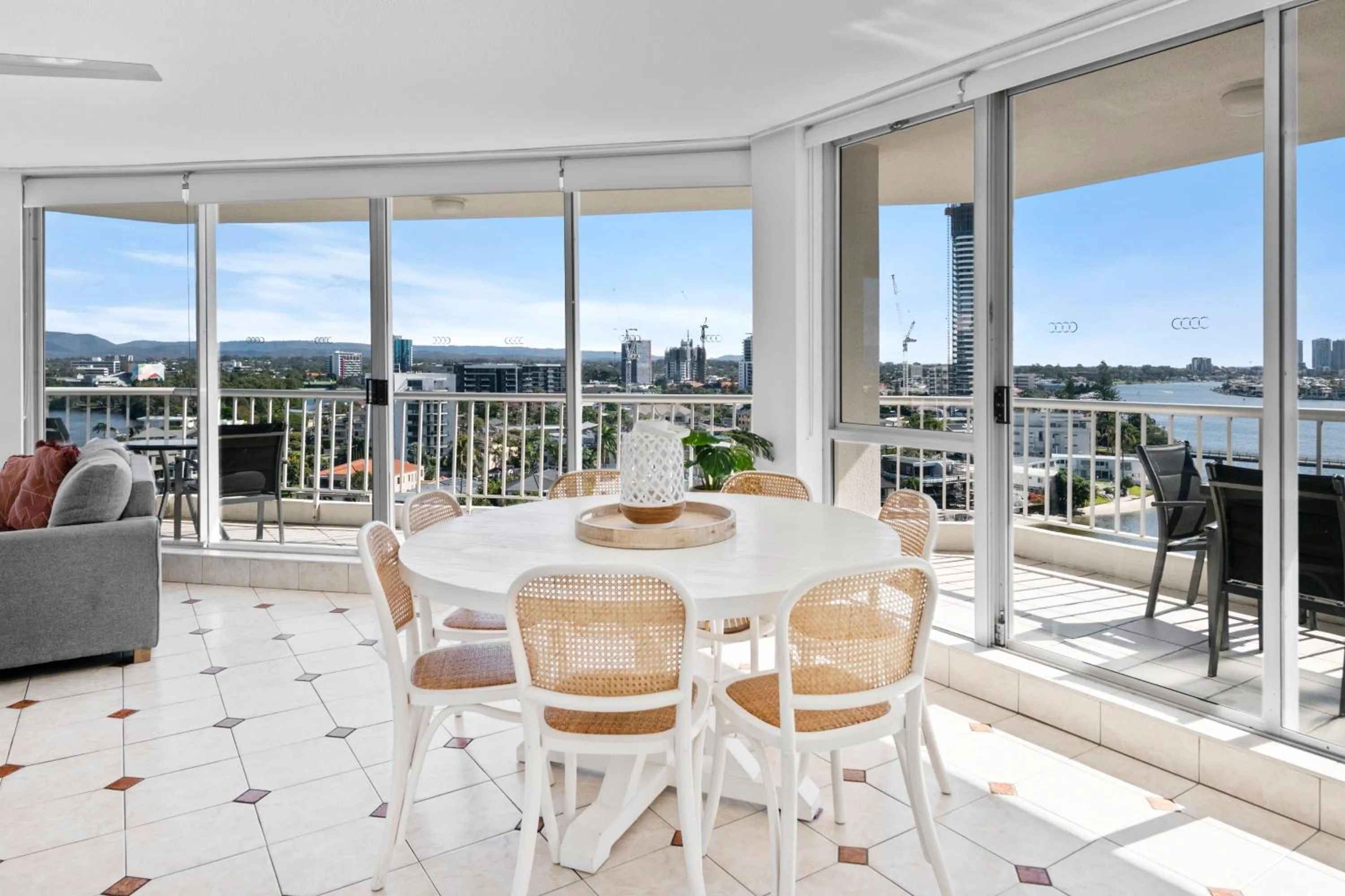 Dining area in Moorings On Cavill Surfers Paradise