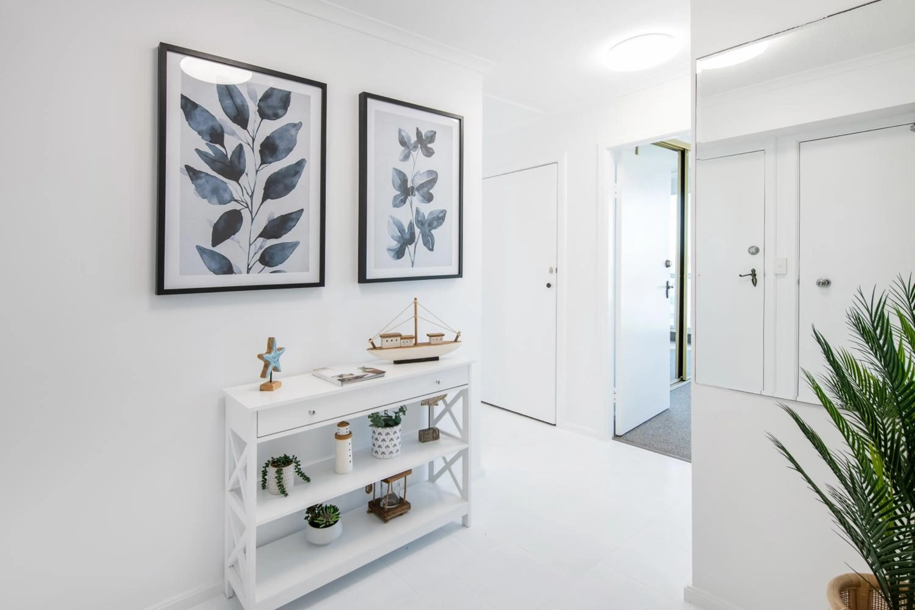 Decorative detail in Moorings On Cavill Surfers Paradise