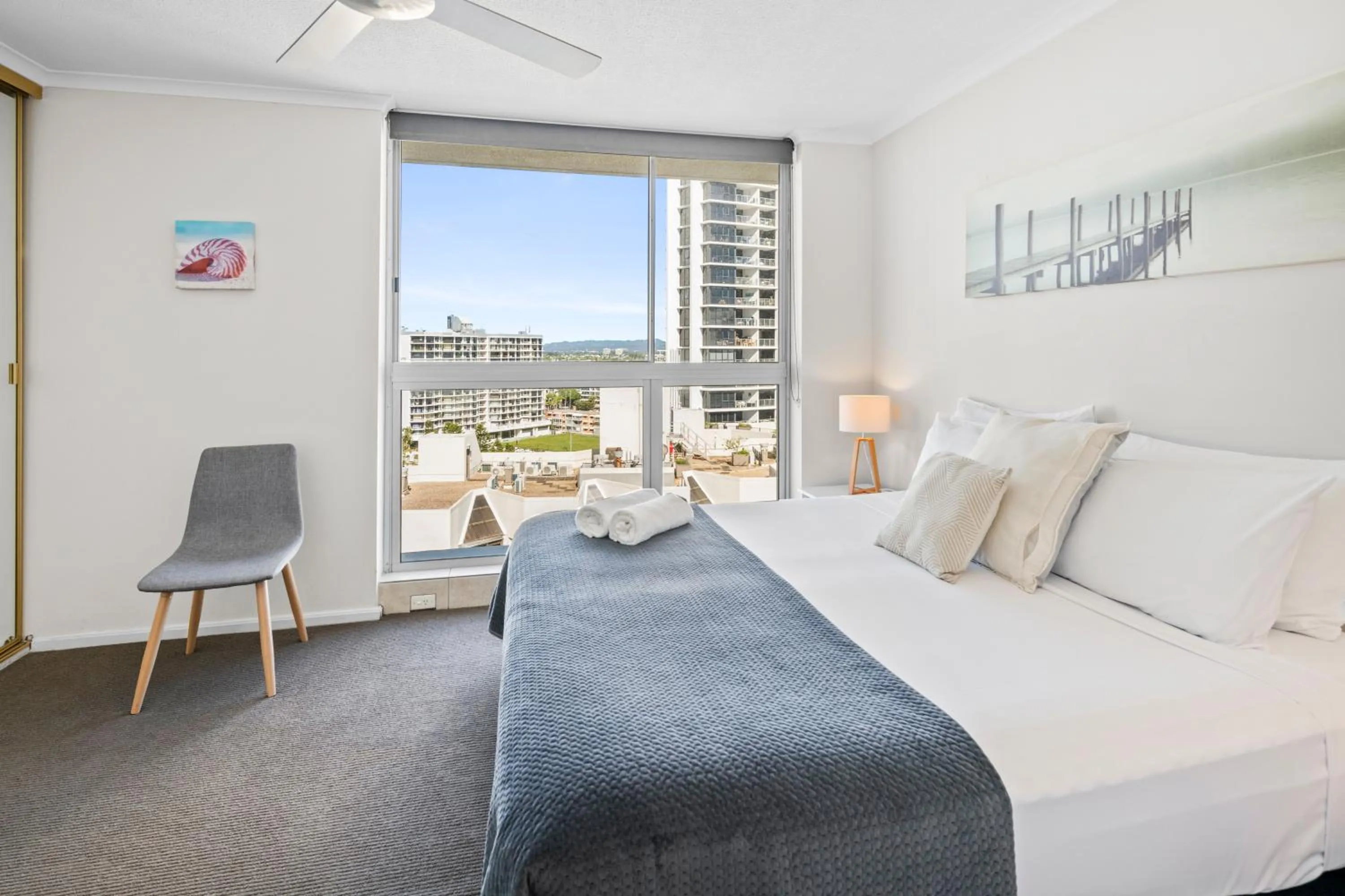 Bedroom, Bed in Moorings On Cavill Surfers Paradise