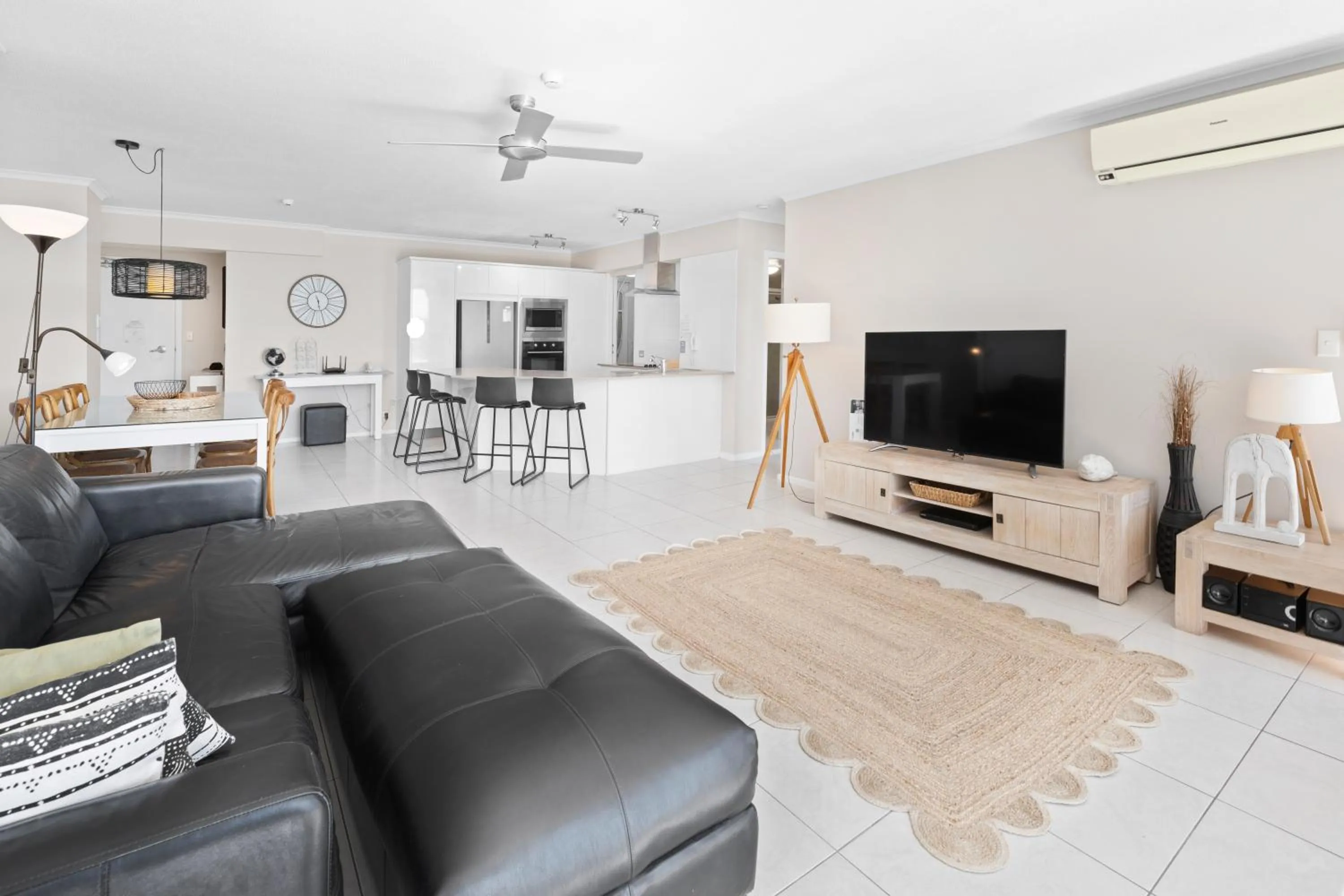 Moorings On Cavill Surfers Paradise