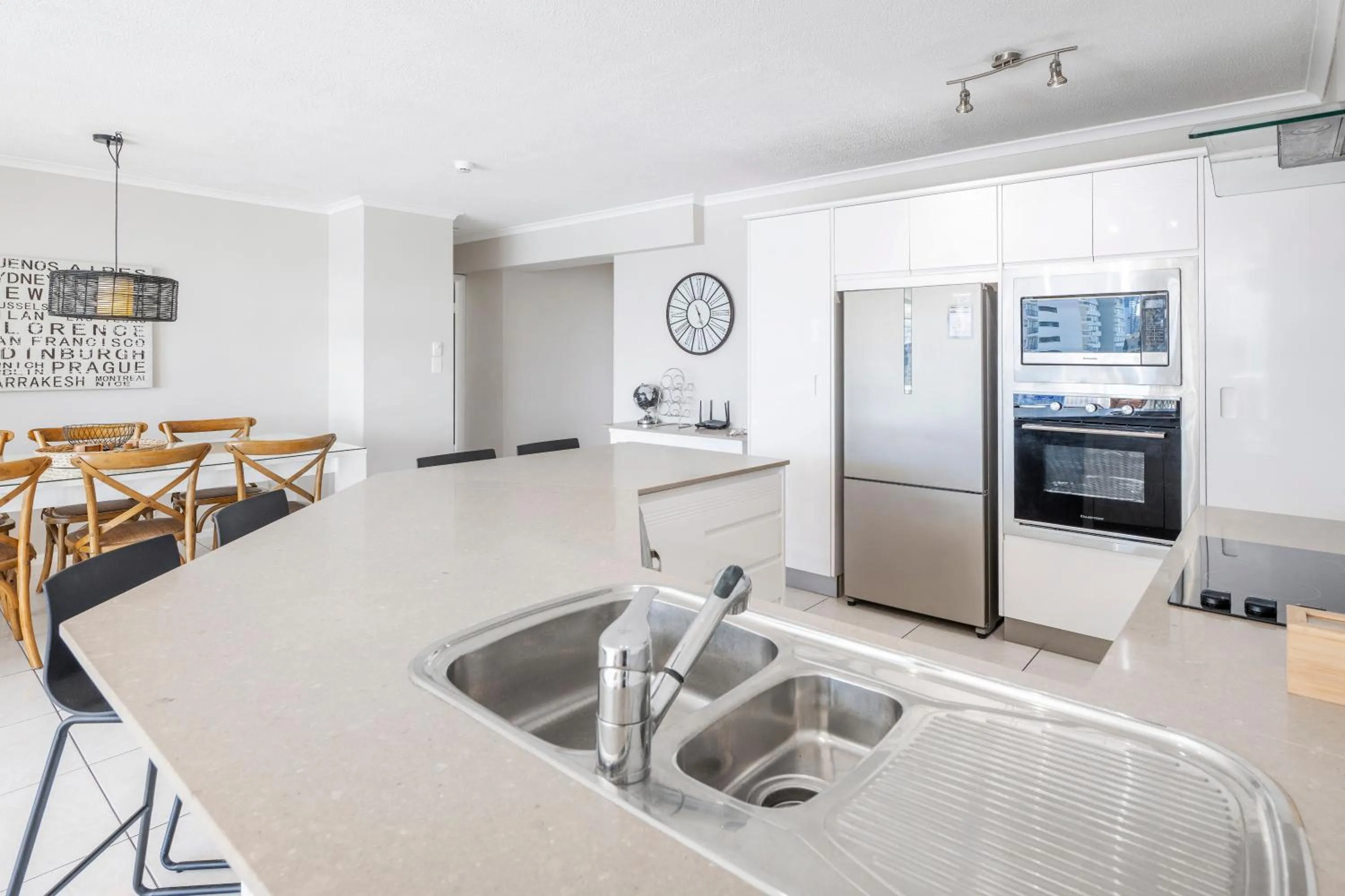 Moorings On Cavill Surfers Paradise