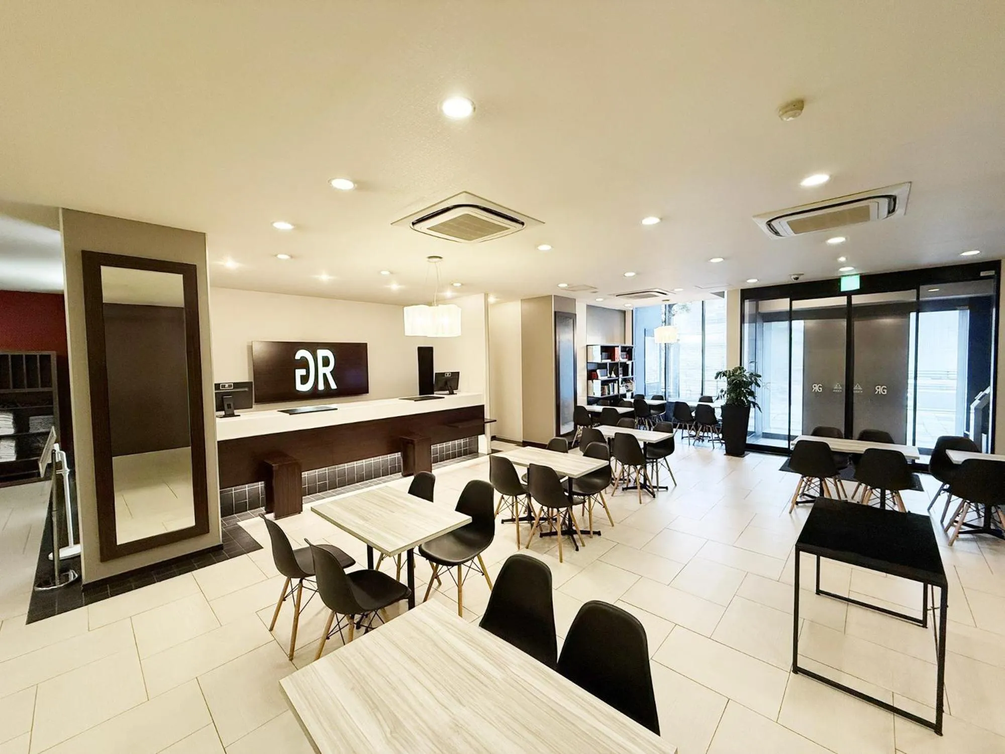 Lobby or reception in Green Rich Hotel Iwakuni Ekimae (Artificial hot spring Futamata Yunohana)