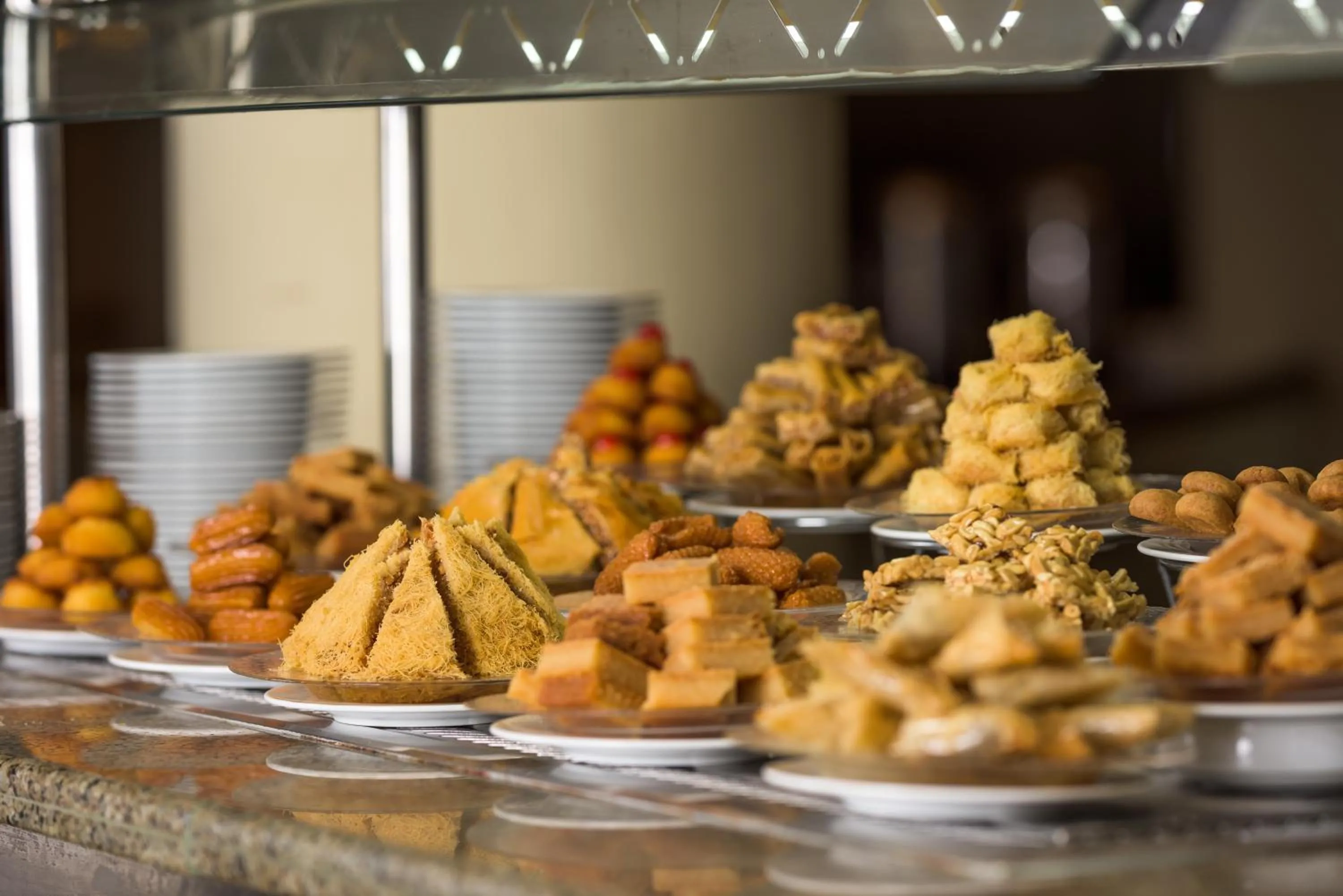 Food and drinks in Movenpick Taba Resort & Spa