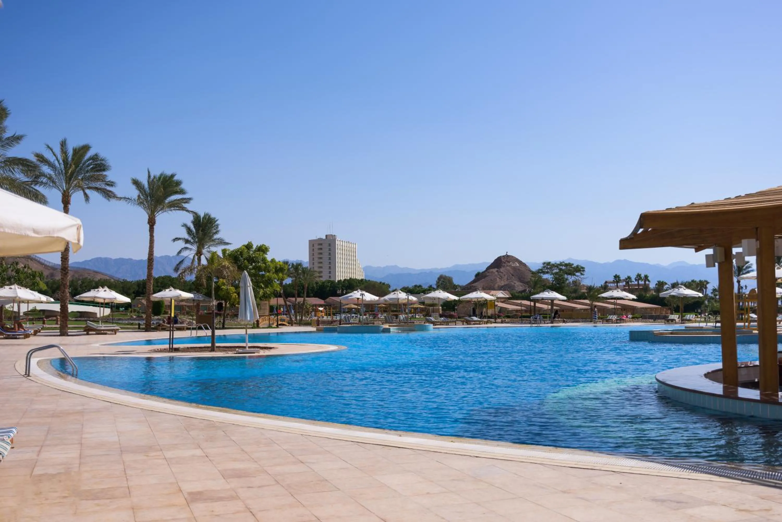 Swimming pool in Movenpick Taba Resort & Spa