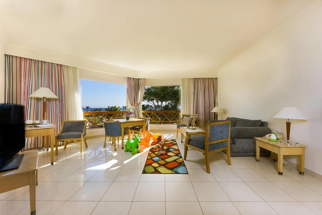 Seating area in Movenpick Taba Resort & Spa