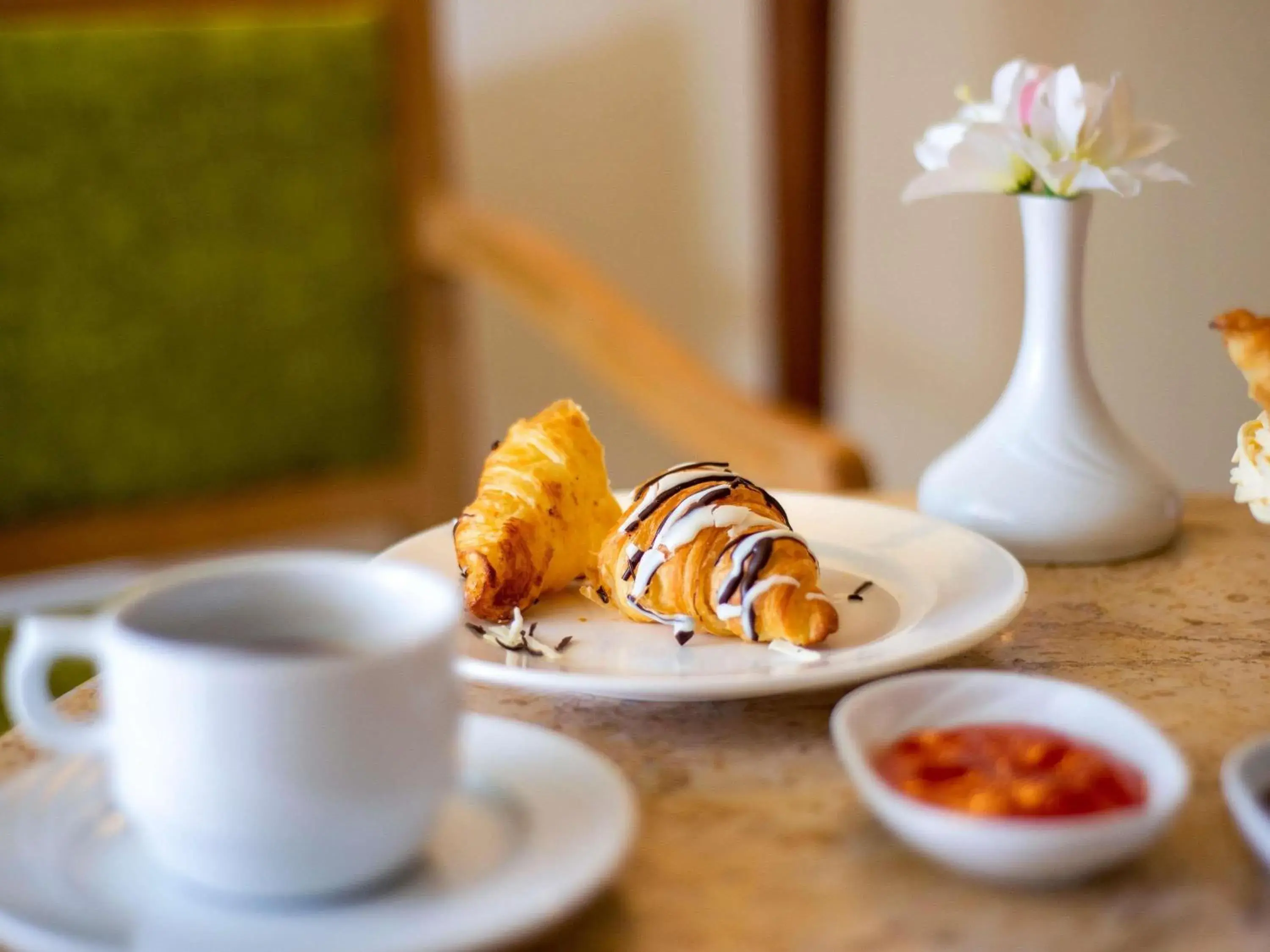 Classic King Room with Sea and Pool View in Movenpick Taba Resort & Spa Classic King Room with Sea and Pool View in Movenpick Taba Resort & Spa