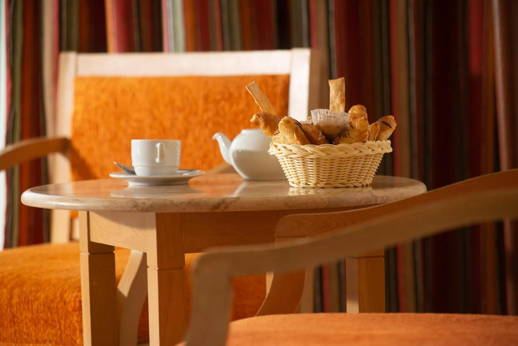 Dining area in Movenpick Taba Resort & Spa