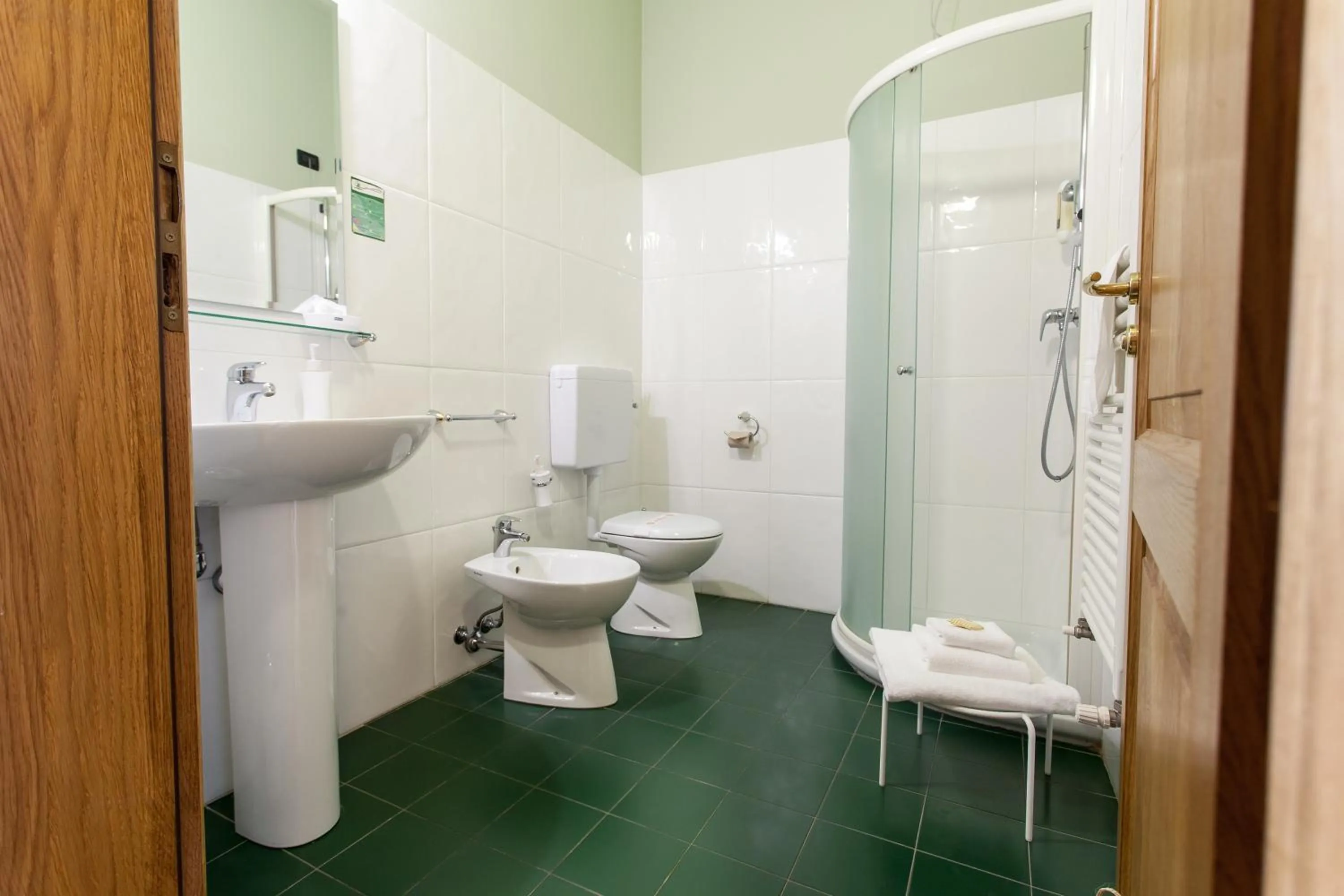 Shower in Agriturismo Lama Di Valle Rosa